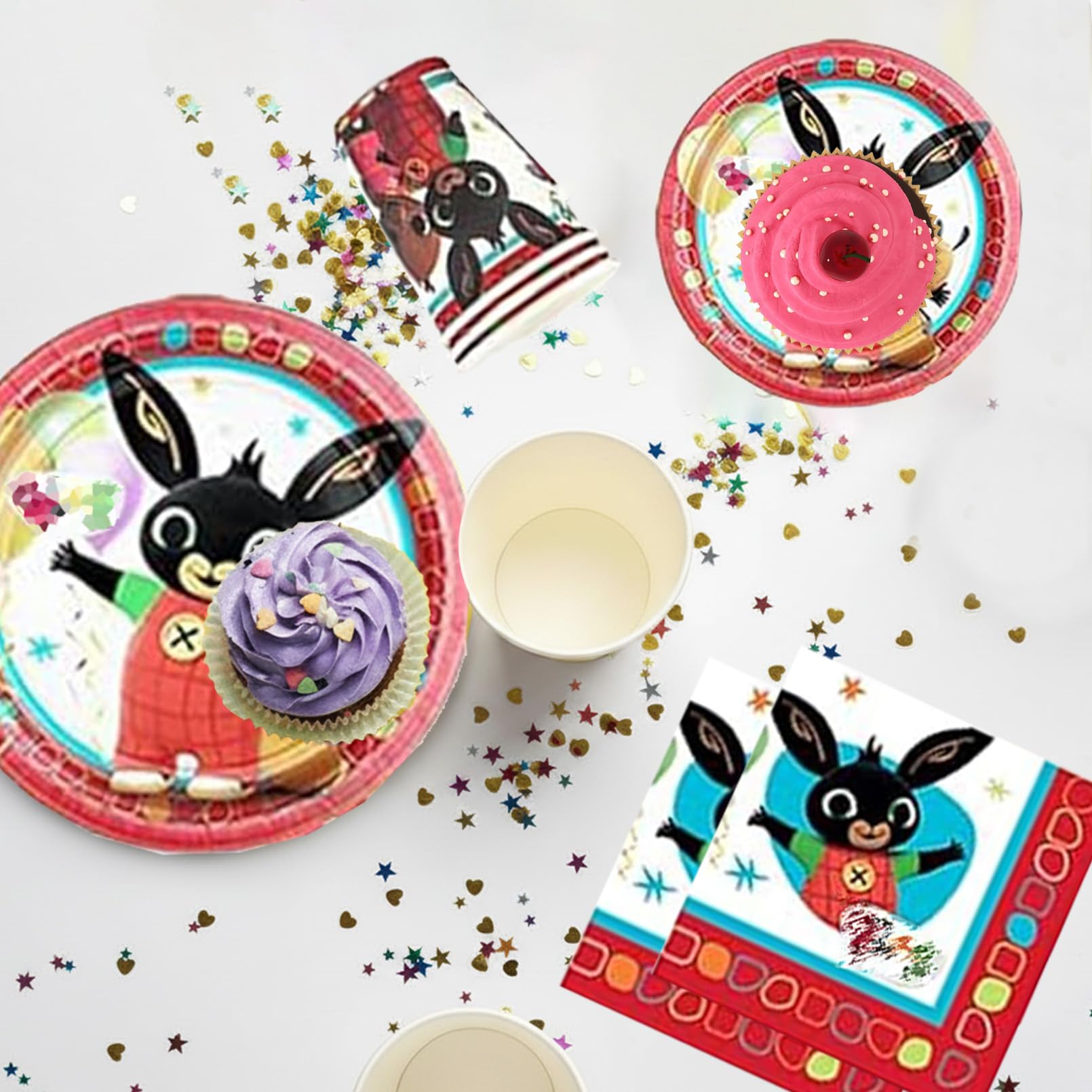 82 Pezzi Bunny Stoviglie per Feste di Compleanno，Addobbi Compleanno Bunny，Tovaglia，Striscione，Piatti Carta，Adatto a 20 persone
