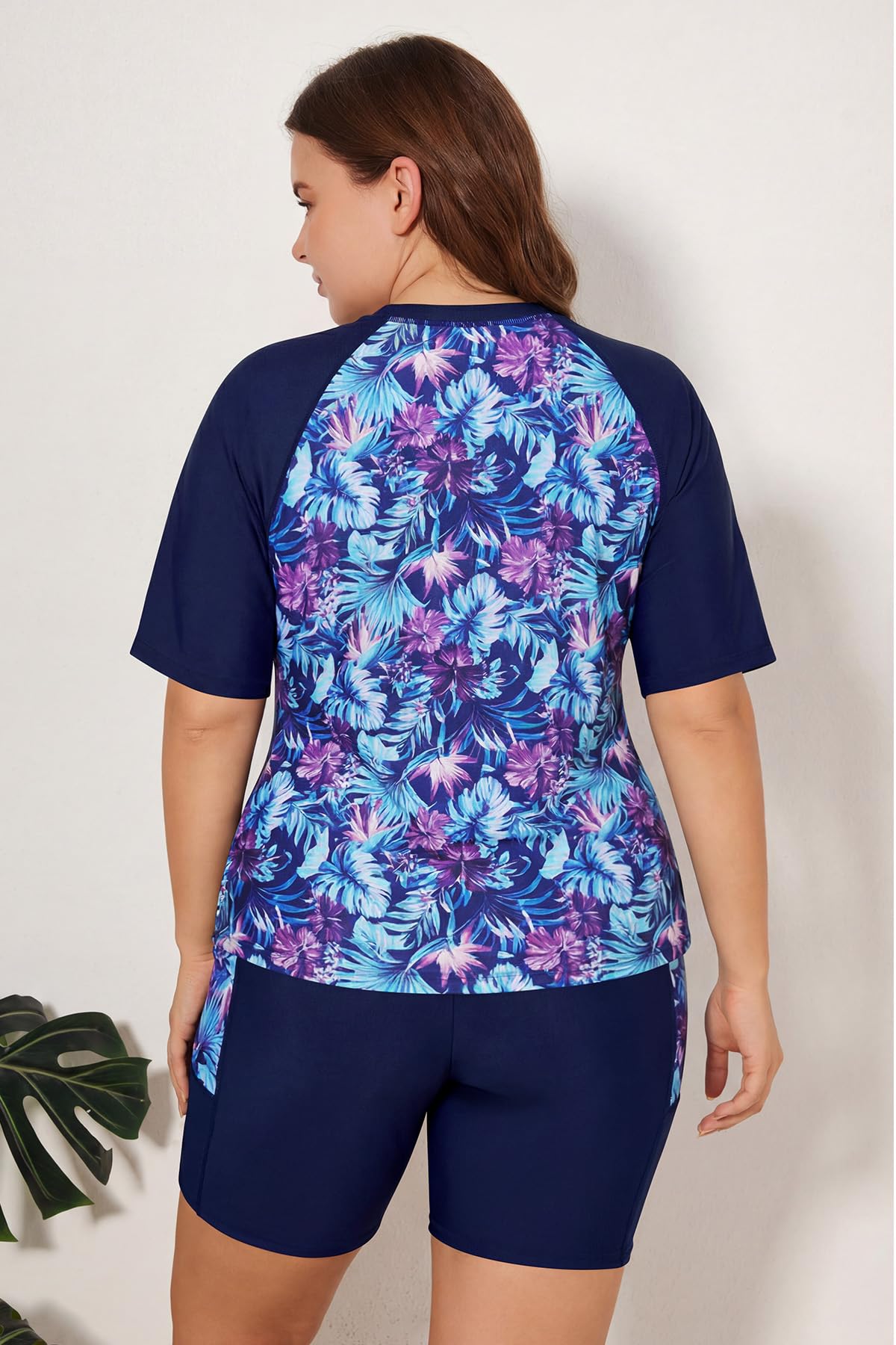 SHEKINI Traje de baño de 2 piezas de talla grande para mujer, brasier integrado, camiseta de natación de manga corta y pantalón corto con bolsillos, trajes de baño