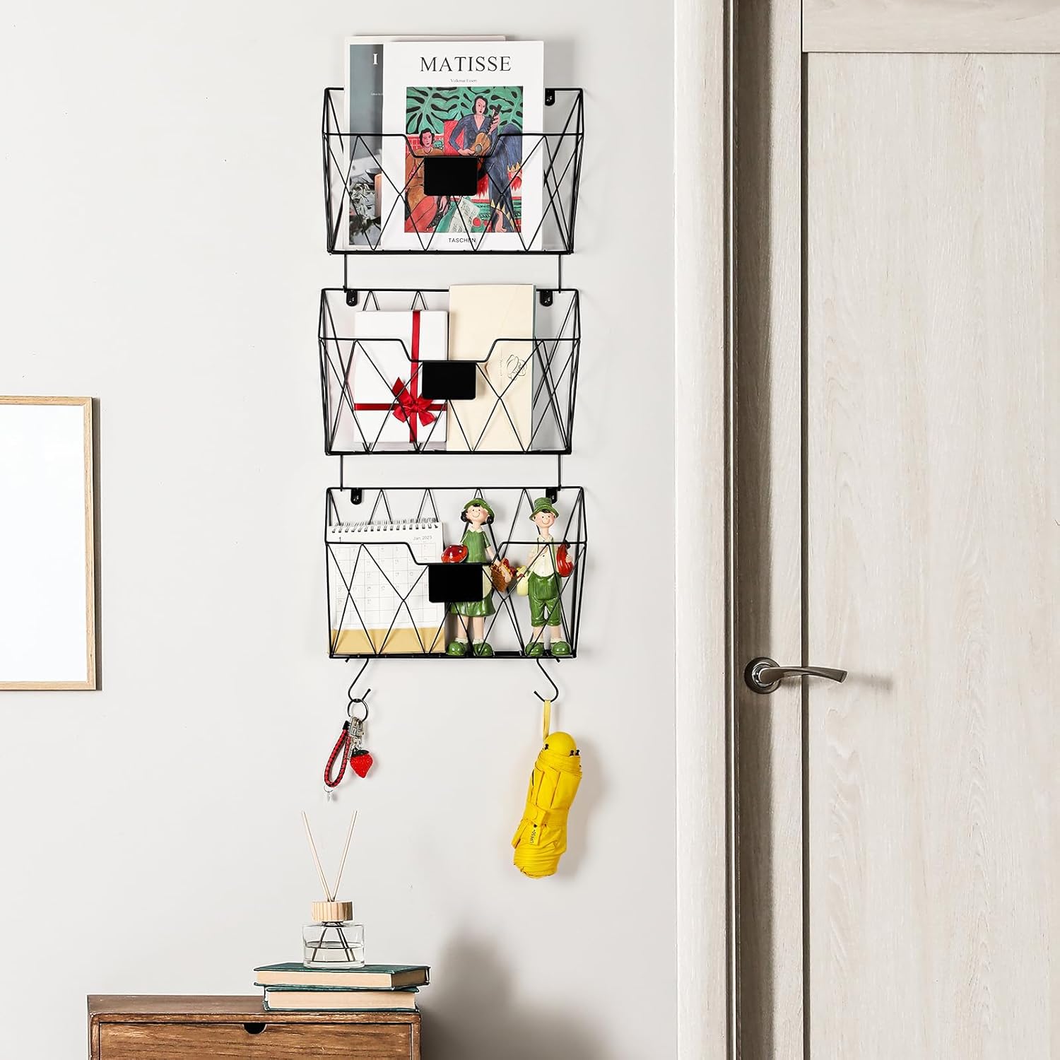 OYEAL Hanging Wall File Organizer, 6 Pockets Wall File Holder, Metal Mail Organizer Wall Mounted with Hooks for Papers, Folders, Office Magazine Rack, Black