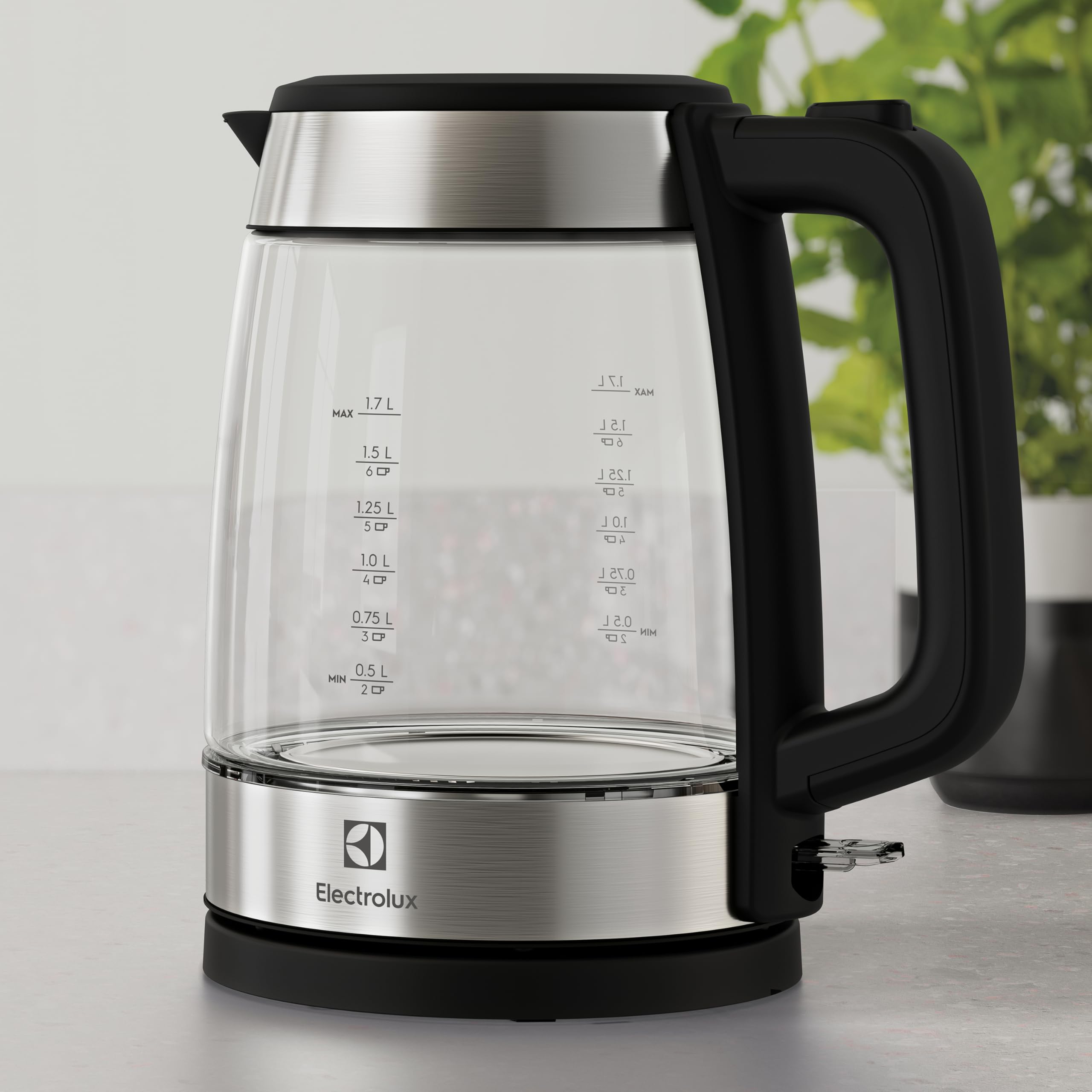 Electrolux Create 4 Hervidor eléctrico E4GK1-4GB, Diseño elegante de vidrio y acero inoxidable, calentamiento rápido, base giratoria de 360°, Jarra inalámbrica, filtro antical, 2200 W, 1,7 litros,