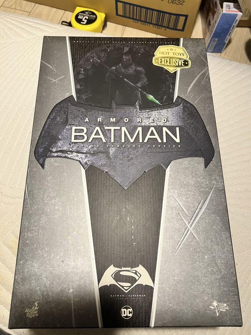 Amazon.co.jp: ホットトイズ アーマードバットマン（バトルダメージ版 