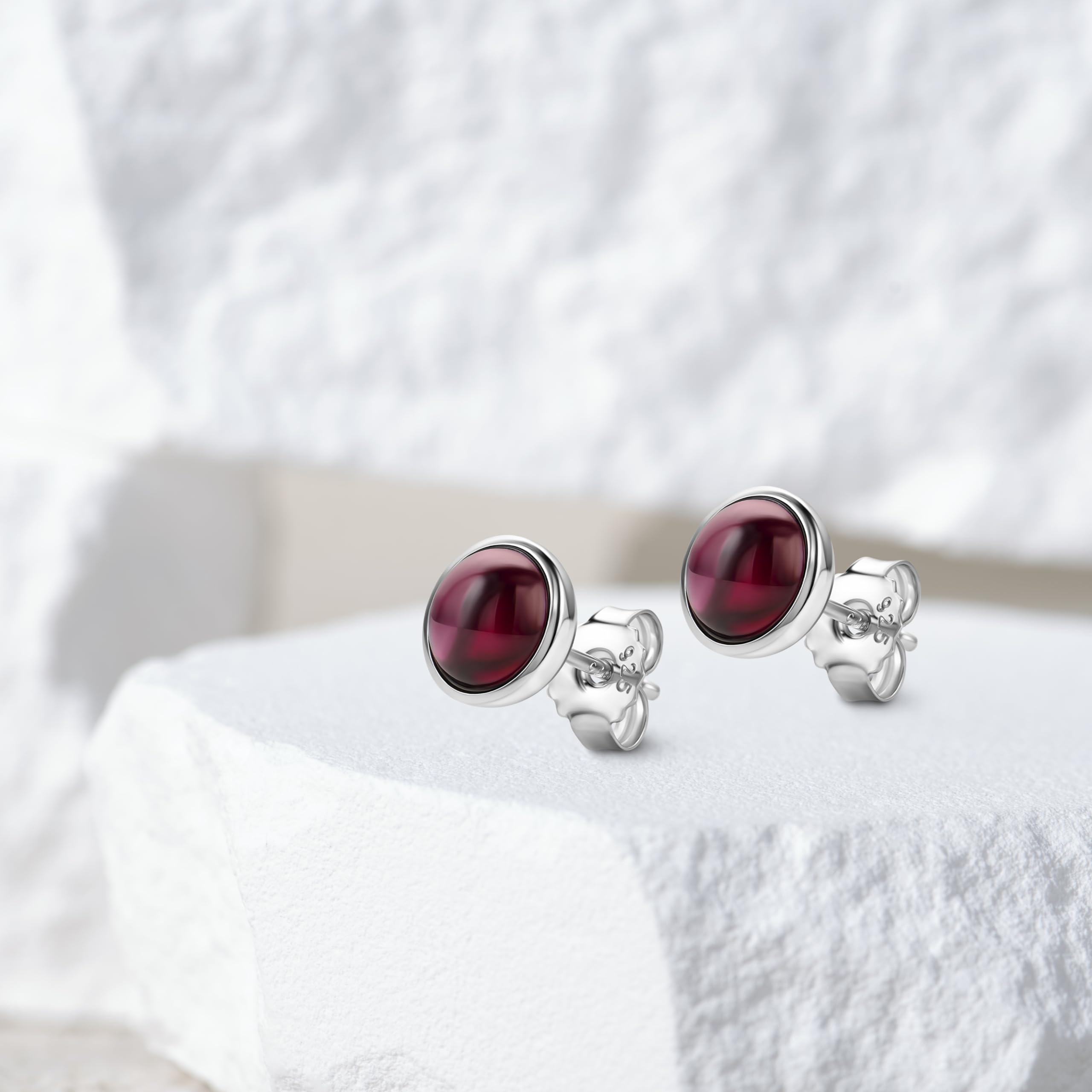 Orovi Schmuck Damen runde Granat- Ohrstecker mit Edelsteine/Geburtssteine natürliche runde rote Granate/lila Amethyste Zeitlose klassische Ohrringe aus 925 Sterling Silber