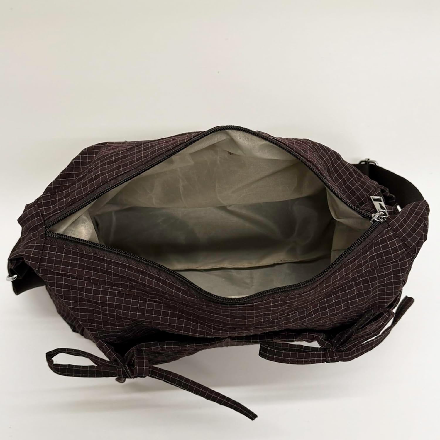 Plaid Shoulder Bag for Women Nylon Drawstring Messenger Purse Japanese-style Minimalist Plaid Crossbody Bag - Image 5