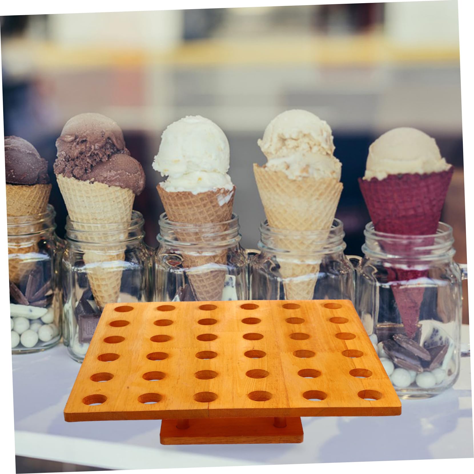 Espositore per Coni Gelato in Legno Arancione Superficie Liscia e Robusta per Negozi di Gelati e Mercati, Design Contenitore da Banco Elegante e Funzionale