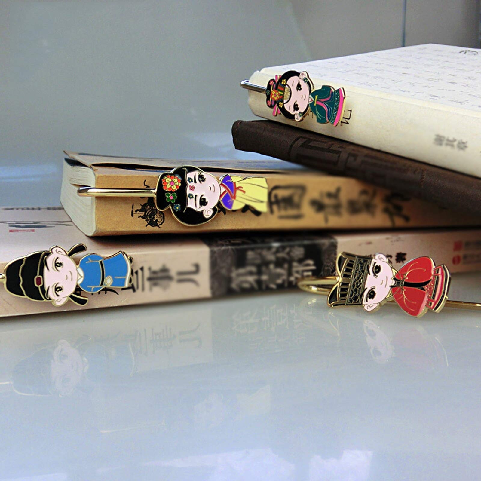 Signets 4 pièces Signets en métal Vintage Style Chinois Bookmark for Collections d'école de Bureau for Lecteur Femme et Enfants Signets pour Livre