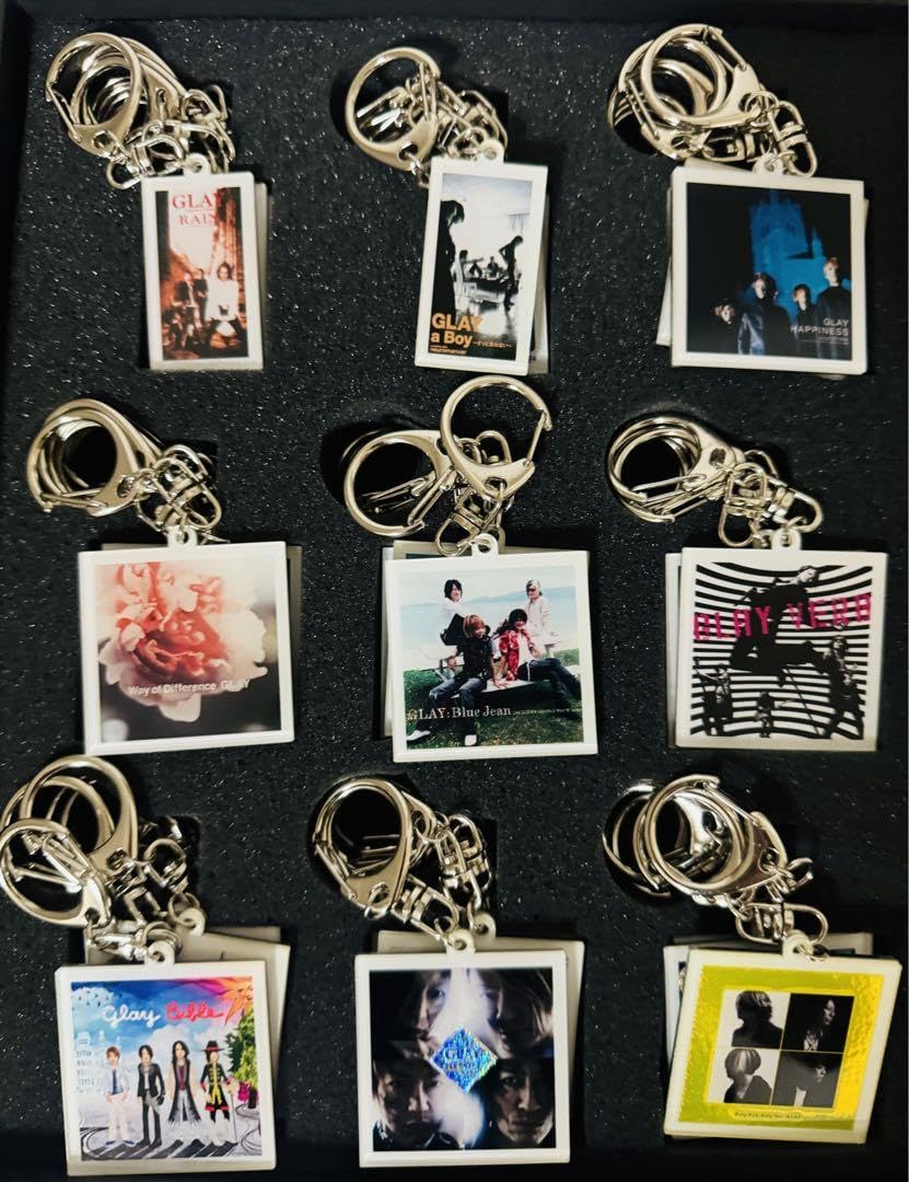 GLAY シングルジャケットキーホルダー　コンプリートBOX Amazon.co.jp: GLAY シングルジャケットキーホルダー