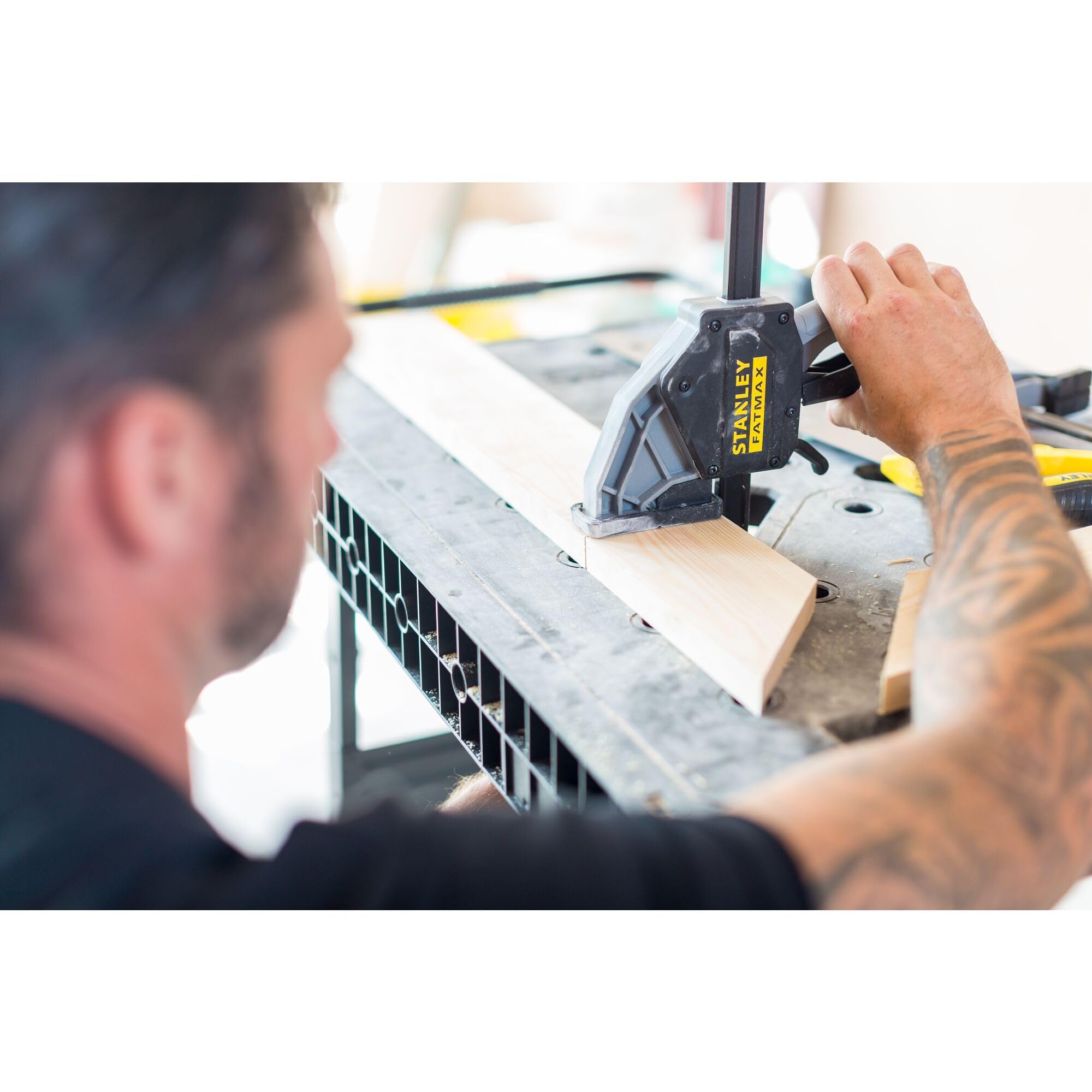STANLEY FATMAX Express Banco da lavoro pieghevole - Piano di lavoro portatile con capacità di carico di 450 kg, compatibile con morsetti, peso di 10 kg, FMST1-75672