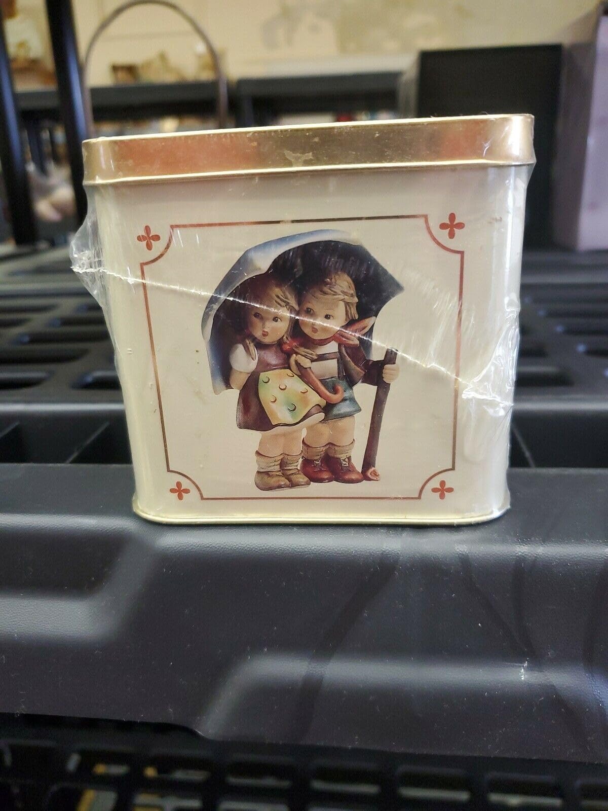 Decorative Tin w/stationary