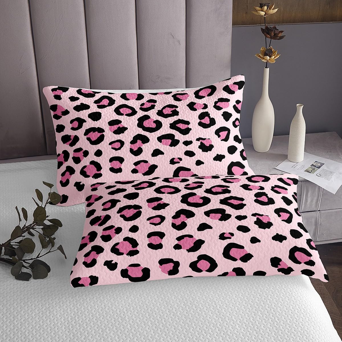 jejeloiu Pink Leopard Print Bedspread Cheetah Bedspread for Kids Boys Girls Animal Print Coverlet Set Safari Quilted Bedroom Collection 2Pcs Twin Size