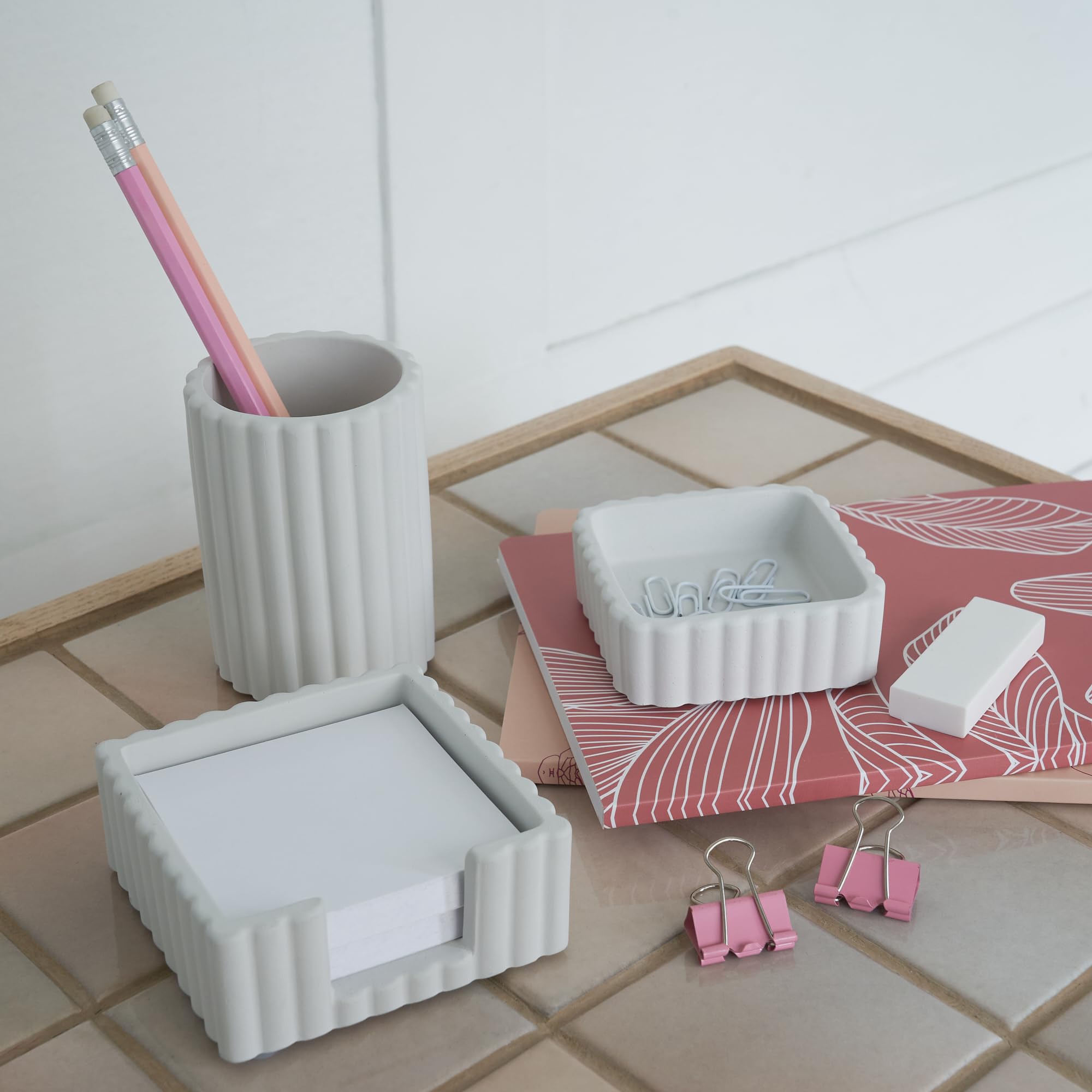 KIBAGA Set di 3 accessori da scrivania estetici moderni, eleganti organizer in cemento per penne e forniture per ufficio, un'aggiunta carina e funzionale all'arredamento del tuo spazio di lavoro