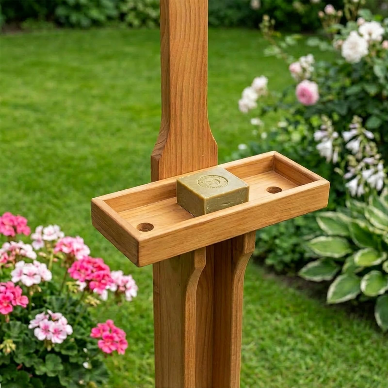 Holzdusche Garten 221cm Außendusche mit Bodenplatte Wetterfest Gartendusche | BURI Gartendusche aus geöltem Kiefernholz mit verzinktem Eisen und Gartenschlauchanschluss für Pool und Terrasse