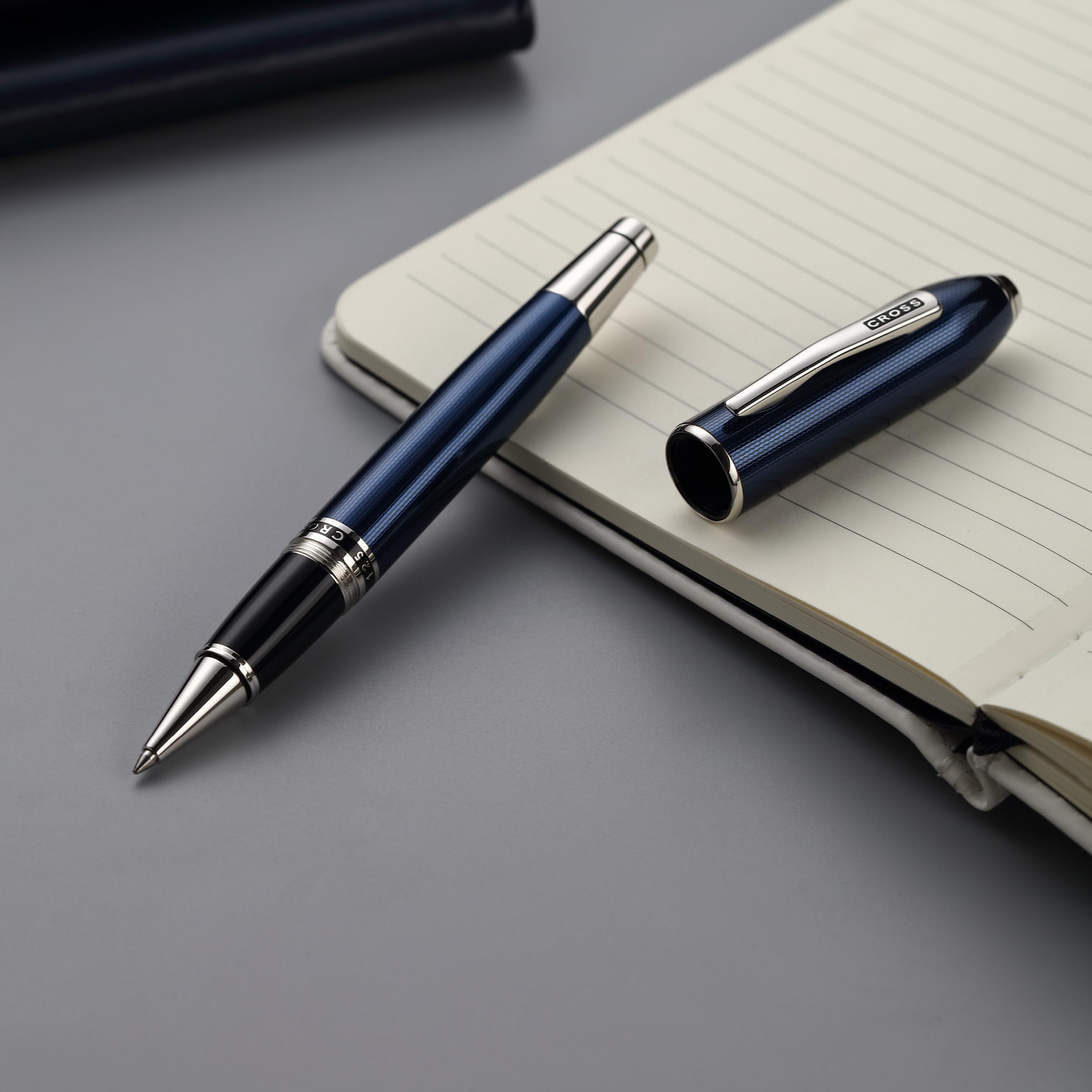 Cross Peerless Rollerball | Schreibfarbe: schwarz | transluzent kobaltblau
