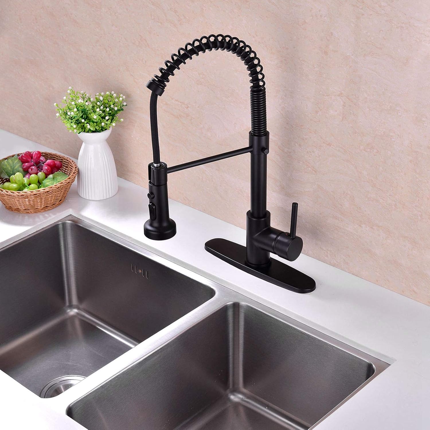 Uр Tо 50% оƒƒ EKRTE Kitchen Faucet, Matte Black Kitchen Faucet with Pull Down Sprayer, Single Handle Pull Out Kitchen Faucet, Commercial High Arc 1 or 3 Hole Sink Faucets with Deck Plate 70% оƒƒ Evеrуthіng EKRTE Kitchen Faucet, Matte Black Kitchen Faucet with Pull Down Sprayer, Single Handle Pull Out Kitchen Faucet, Commercial High Arc 1 or 3 Hole Sink Faucets with Deck Plate