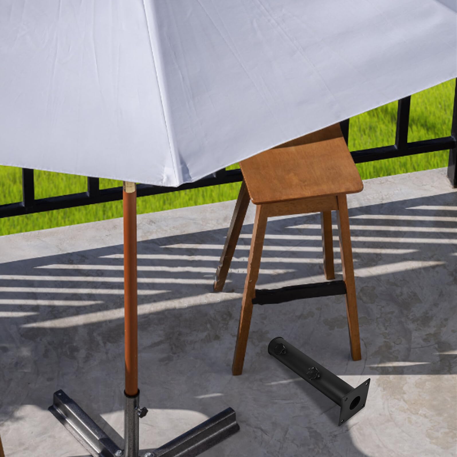 Base Portaombrelli in Ferro Resistente 10x10x30 Cm per Patio e Piscina, Supporto Regolabile per Ombrelloni da Esterno con capacità Elevata e Facile Installazione, Stabilizzatore