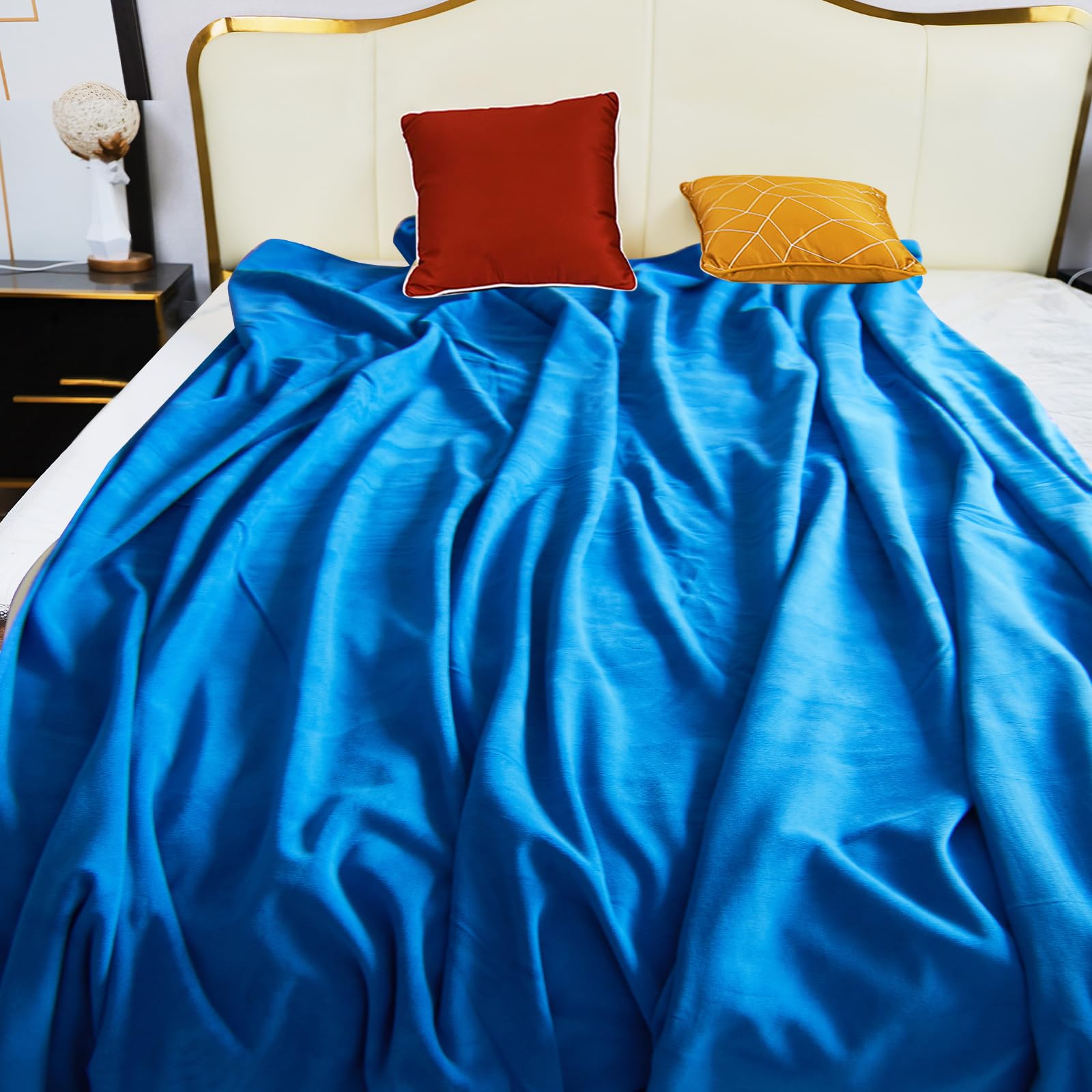 Ahinahwap Waterproof Blanket for Bed Couch Sofa, 60"x80" Reversible & Washable, Waterproof Blanket Queen Size, Water Resistant Twin Bed Blankets, Leakproof (Blue/Warm White)