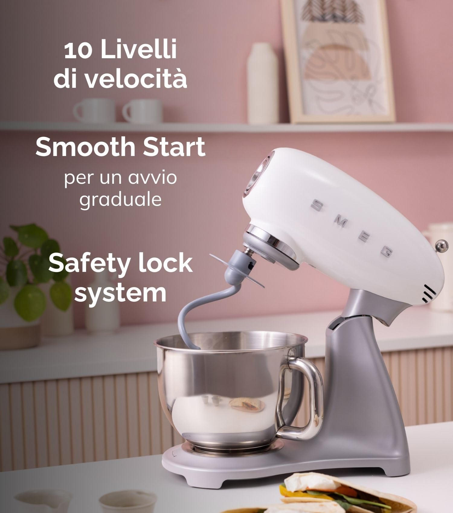 Smeg, Impastatrice Planetaria SMF04CREU, 10 Livelli di Velocità, Funzione Smooth Start e Steady Mix, Ciotola da 4,8 L, Sicurezza Blocco Motore, Inclusi 2 Fruste e Gancio Impastatore, 800 W, Panna