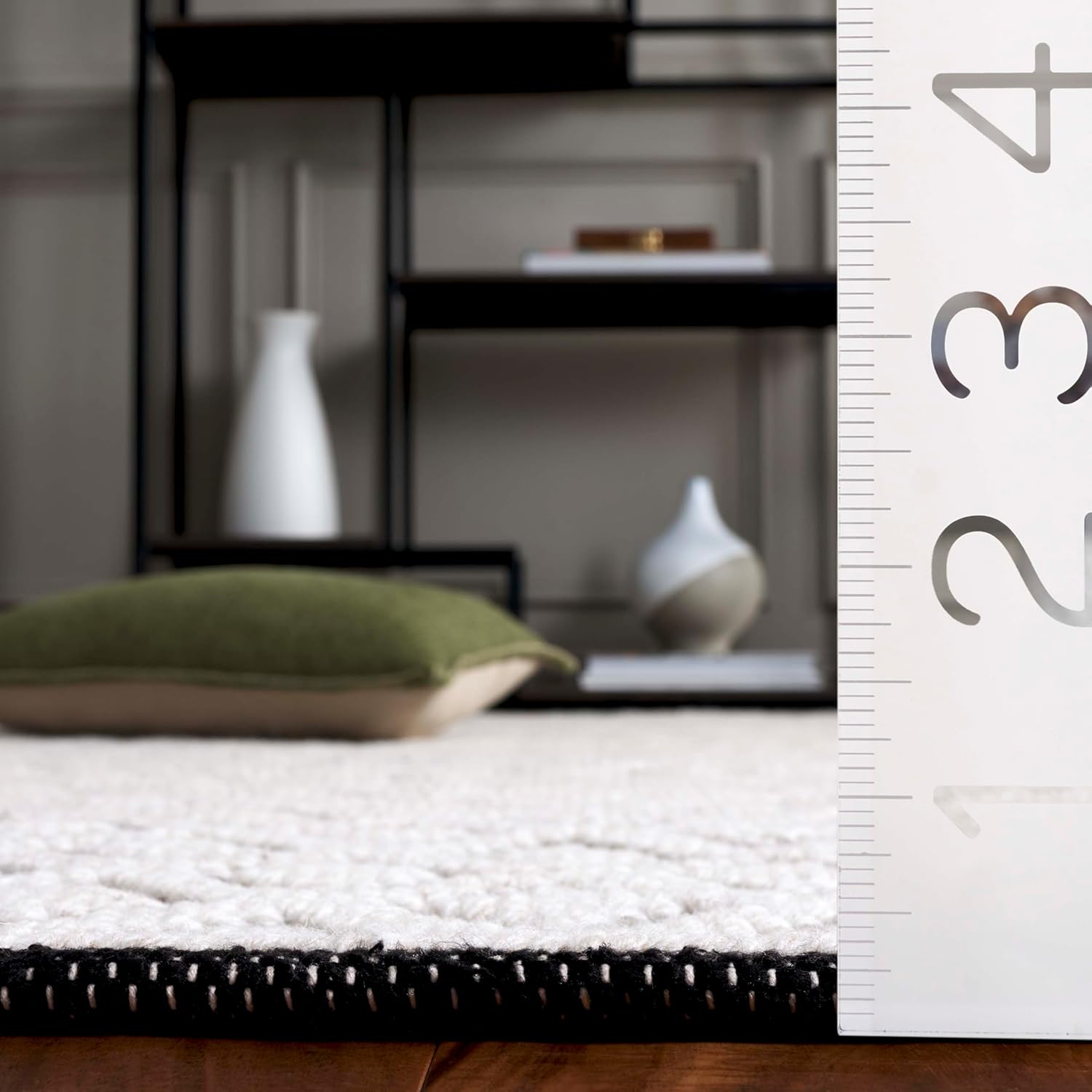 Ivory and Black Hand-Knotted Wool 6' x 9' Area Rug