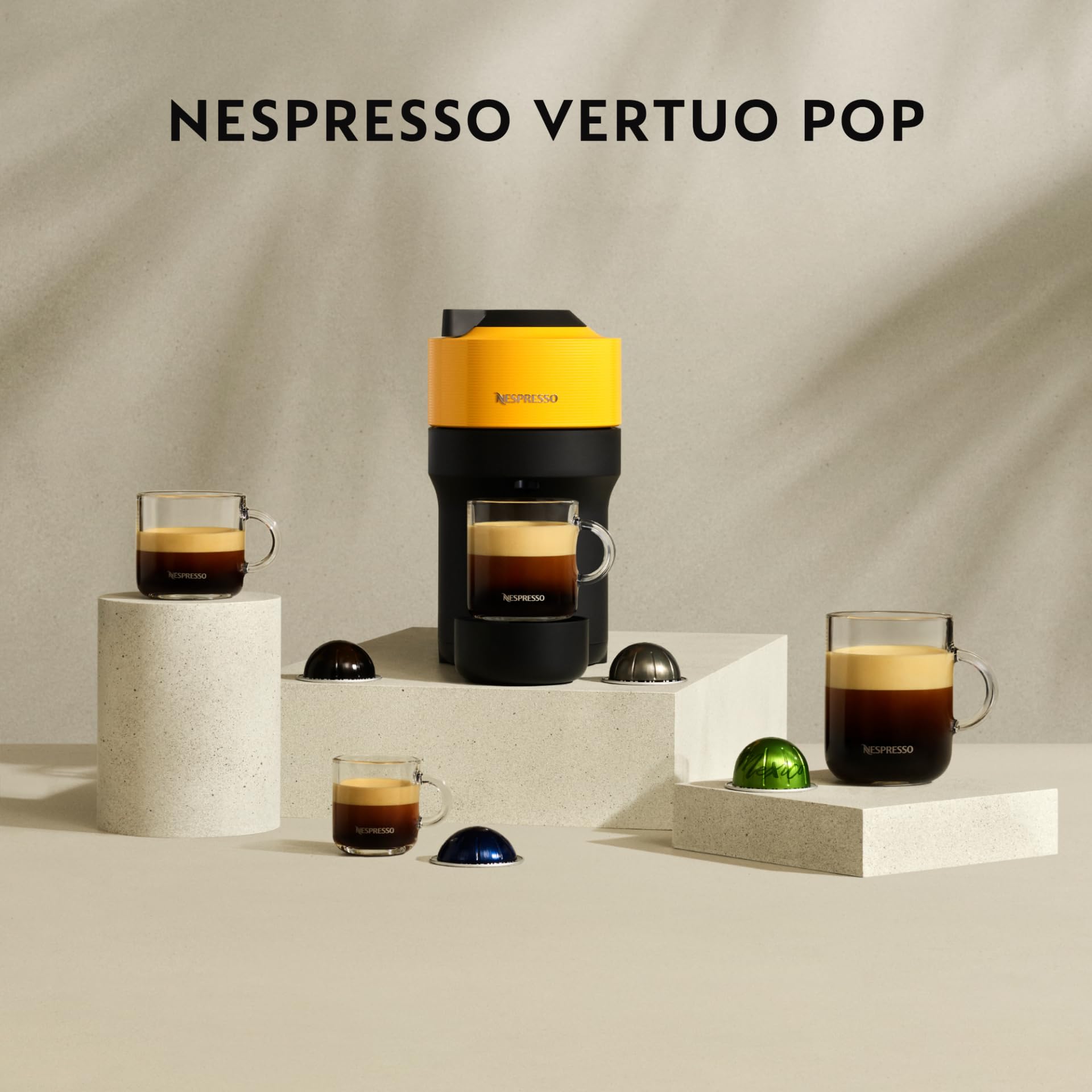 De'Longhi Nespresso Vertuo Pop ENV90.B, Macchina Caffè a Capsule con Tecnologia Centrifusion, 4 Formati in Tazza, Incluso Set di Benvenuto con 12 Capsule, 1260W, Liquorice Black