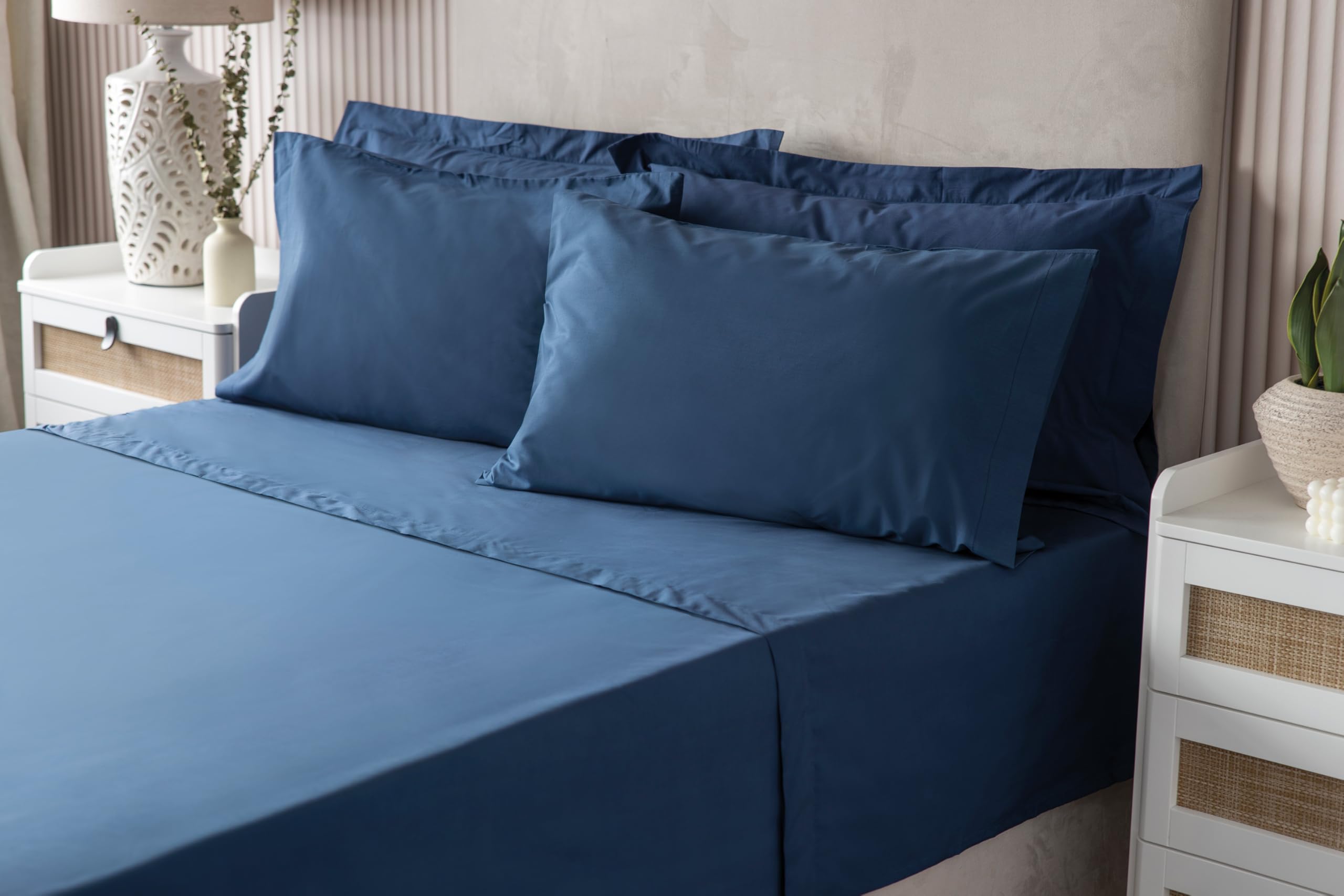 Belledorm Luxury Fitted Bed Sheet With Matching FREE 2 X PILLOW CASE Plain Dyed Poly Cotton Percale Easy Care Bed Sheet Genuine 50% cotton 50% polyester (Single, Navy) โ image 1
