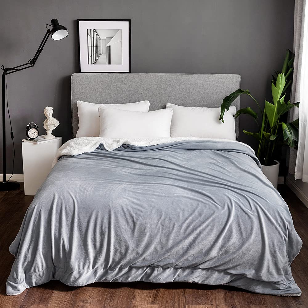 Sherpa Teddy Fleece Lush Throw Blanket Faux Fur Shaggy With Crystal Fleece at Back Cosy Fuzzy Throws Warm Solid Colour for Sofa Couch Bed Décor Double Ply Fully Reversible (Double (150x200)cm, Grey)