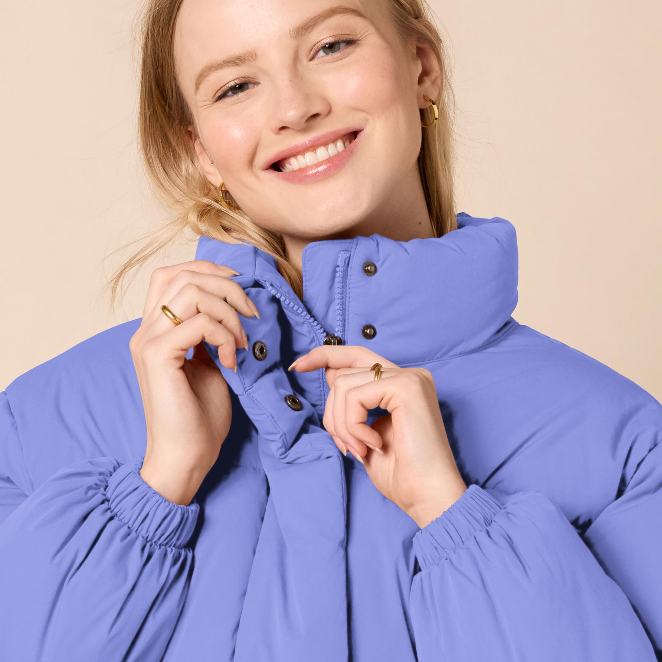 Amazon Essentials Mujer Chaqueta Acolchada y Recortada con Cremallera Completa (Acolchado Mate o Forro Polar)