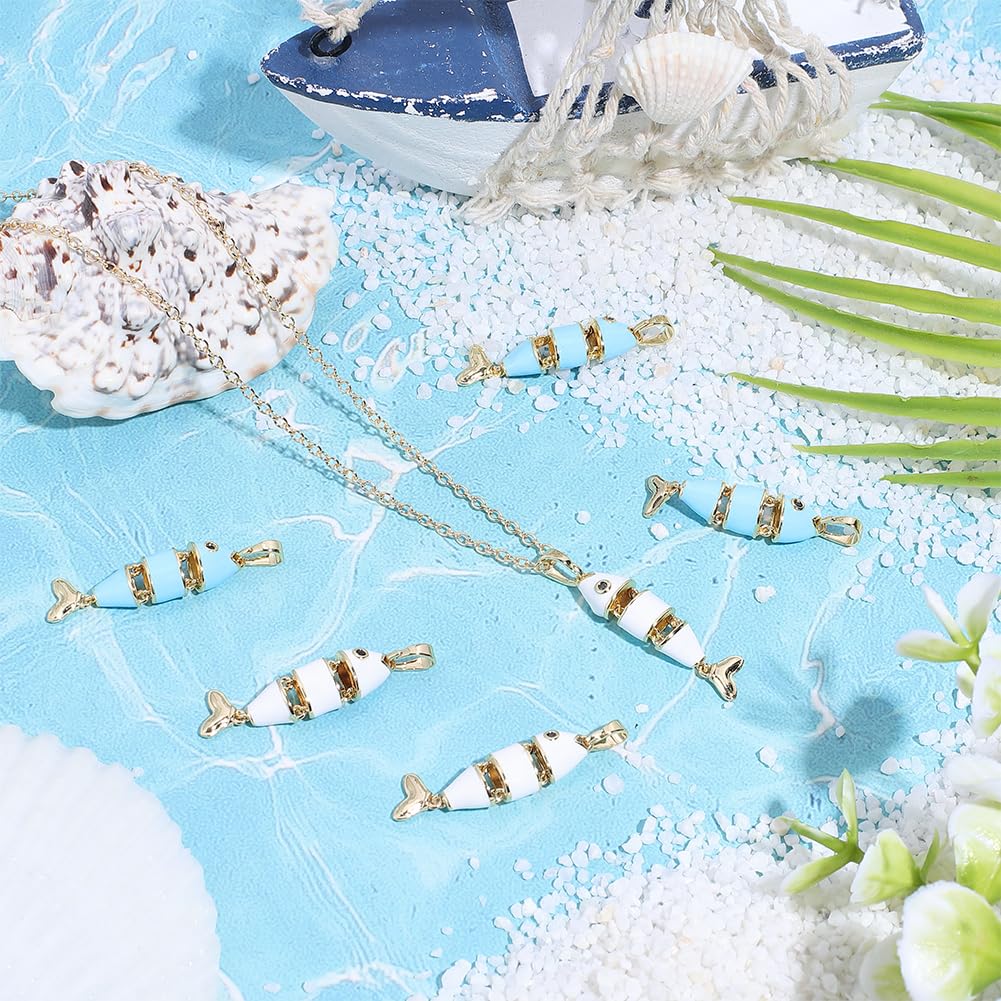 Beebeecraft 6 Unidad de Dijes de Peces de 2 Colores para Pulseras de Latón Chapado En Oro de 18 Quilates Dijes de Animales Marinos Blancos Y Azules Colgante de Océano Esmaltado para Hacer Joyas