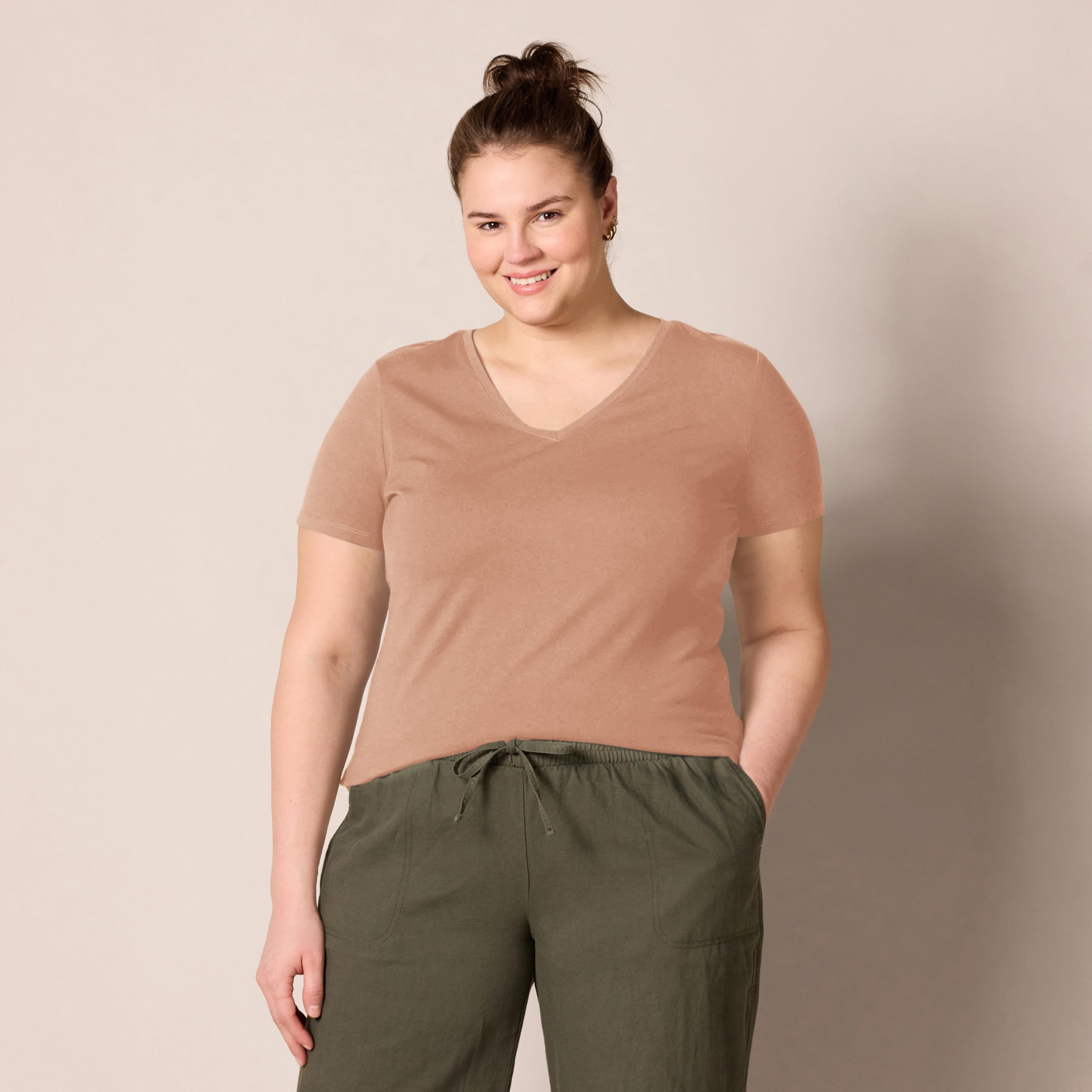 Amazon Essentials Women's Regular-Fit Short-Sleeve T-Shirt (Crewneck and V-Neck Options), Multipacks — view 152
