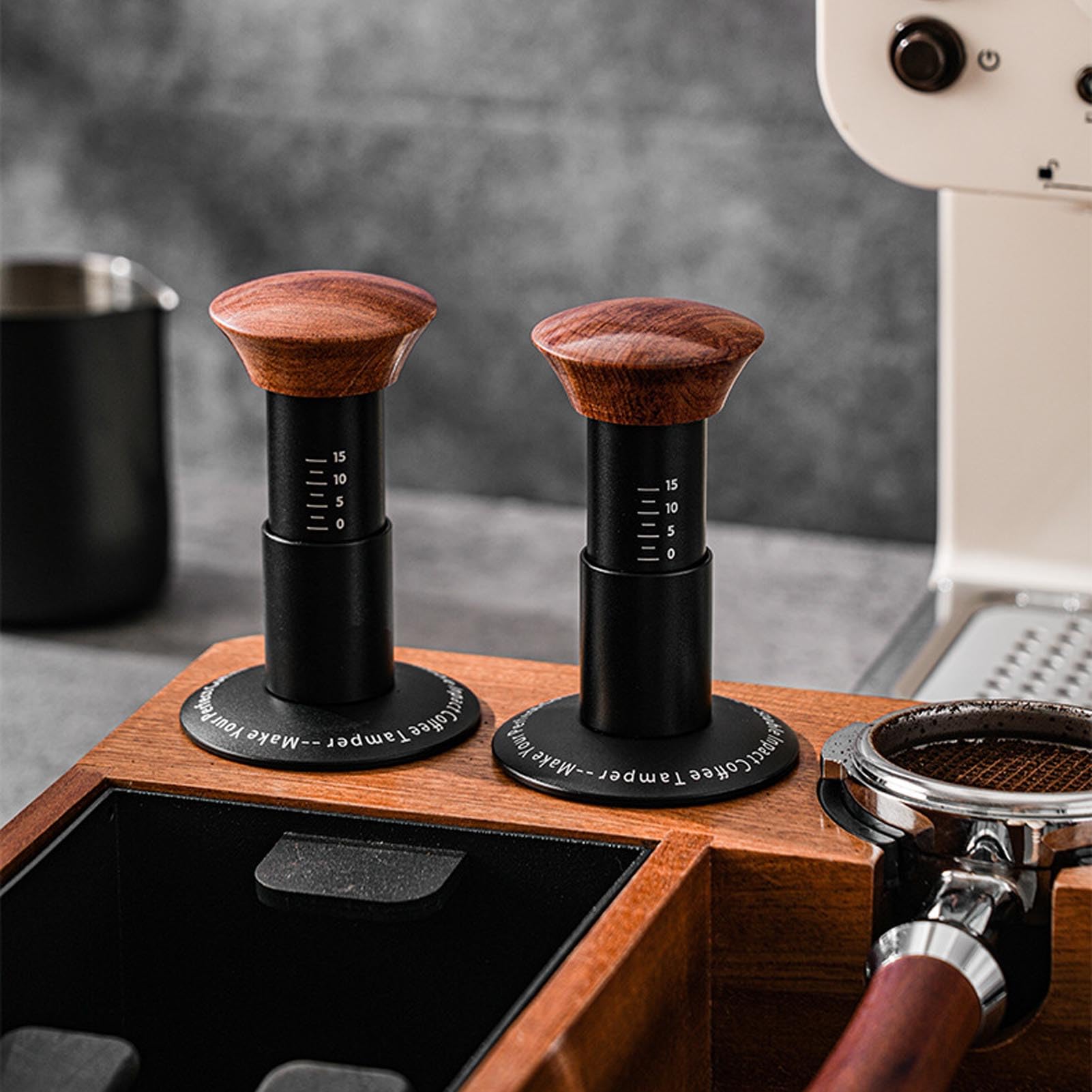Kalibrowany Ubijak do Kawy z Ergonomicznym Drewnianym Uchwytem dla Miłośników, Sprężynowy, 3,9 Cala, Wszechstronny do Różnych zastosowań (53MM)