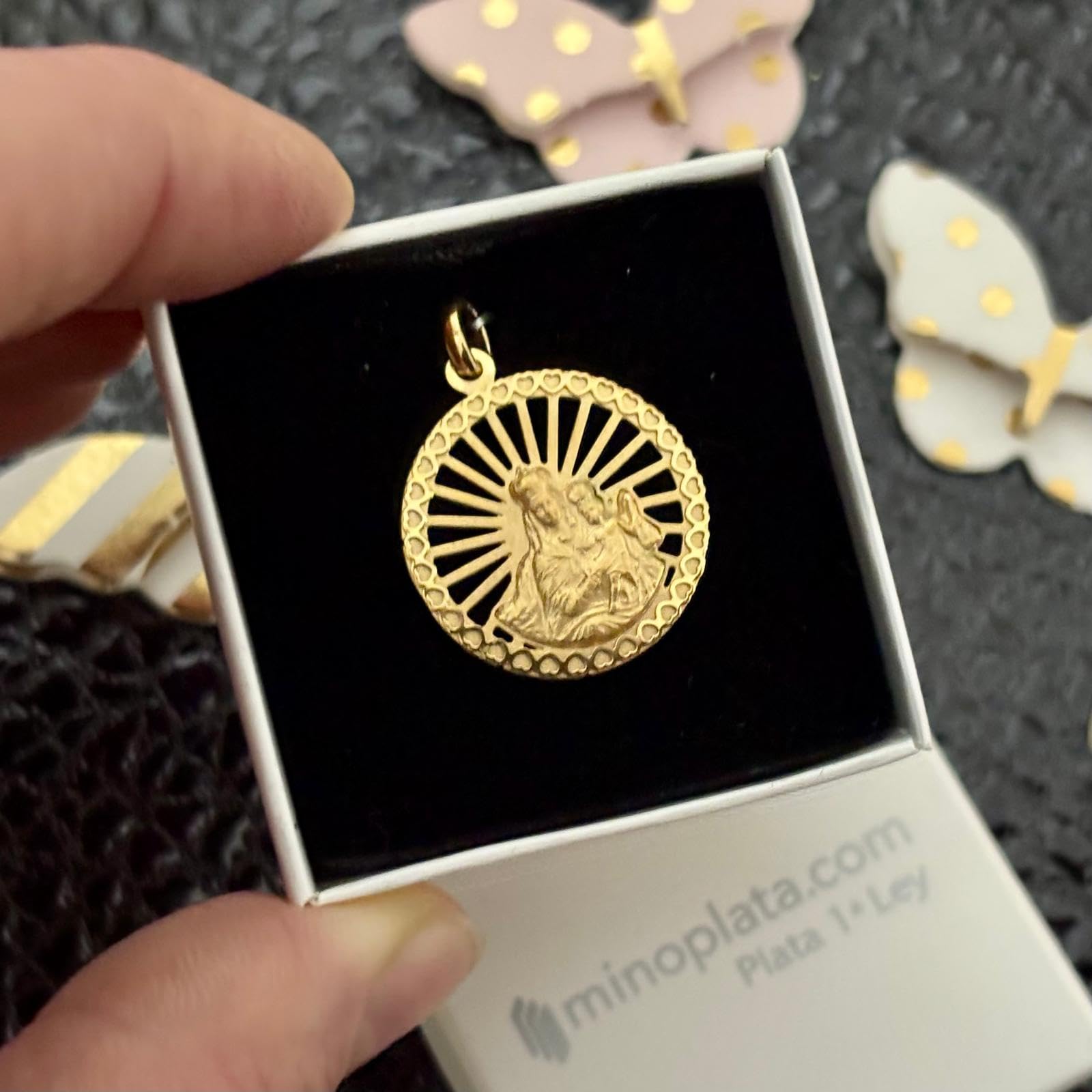 Medalla de la Virgen del Carmen de Plata chapada en Oro 20mm diámetro