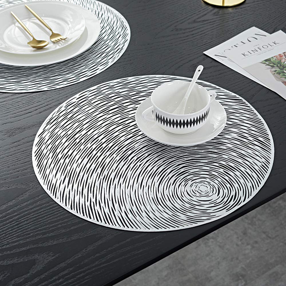 Set De 4 Napperons Ronds Argentés Évidés 38 Cm - Sous Assiette Élégante PVC Métallisé - Décoration Table Salle à Manger Ou Cuisine