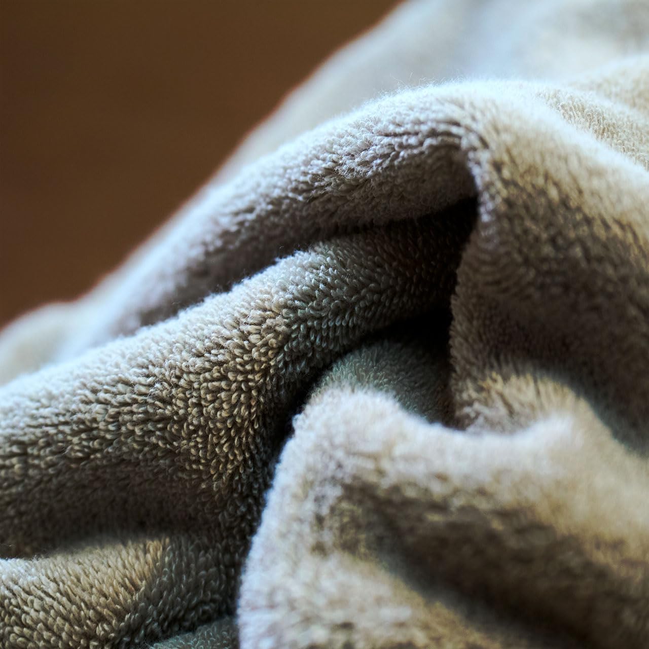 Luxury Japanese Bath Towels - Set of 1, Senshu Towels, Charcoal Gray, Approx. 27.5"×55", Ultra Soft, Quick Drying, Absorbent, Lightweight, Ideal for Bath, Bathroom, Yoga, Spa, Pool