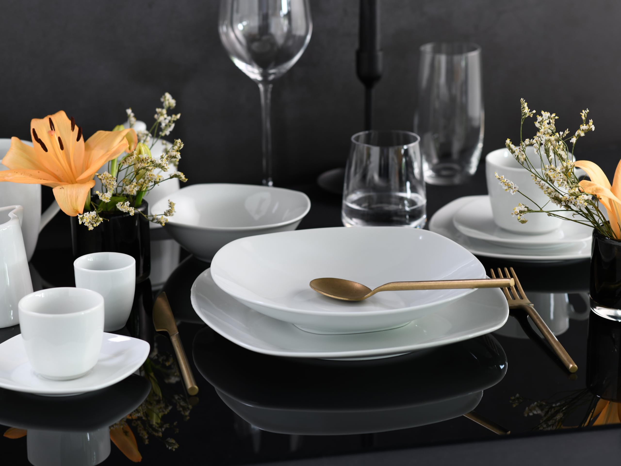 CreaTable, 22535, Serie Square Weiss, 62-teiliges Geschirrset für 6 Personen, Kombiservice aus Porzellan, spülmaschinen- und mikrowellengeeignet, Qualitätsproduktion