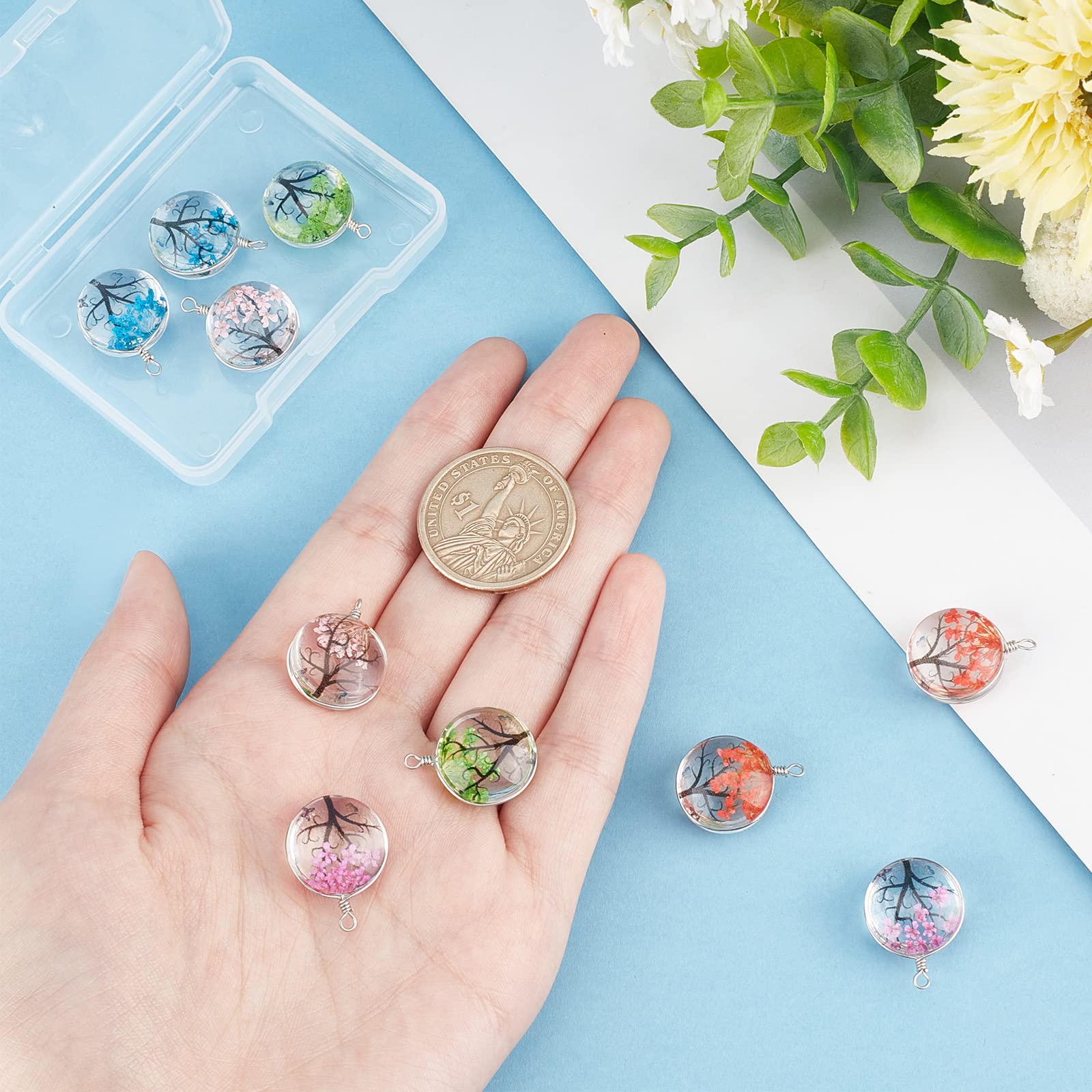 SUNNYCLUE 64 Cabochon Fiore In Acrilico – 8 Colori Con Perline Dorate – Per Bigiotteria Fai Da Te E Scrapbooking
