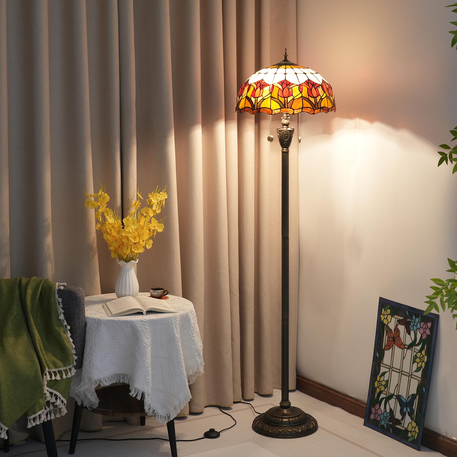 Lampa podłogowa Tiffany w stylu czerwonego tulipana Lampa podłogowa ze szkła witrażowego Jasne oświetlenie Rustykalna lampa stojąca do dekoracji wnętrz Salon Sypialnia