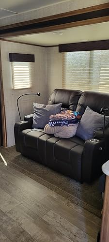 Review Image by Rhonda Dyar