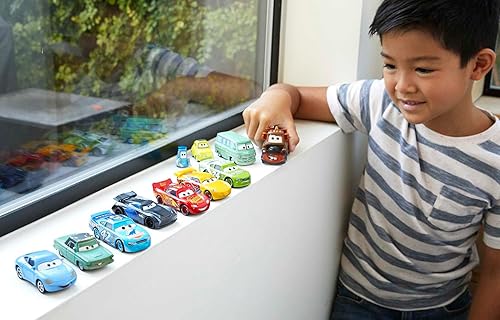 Miniatura 2 de Disney Pixar Cars - Mini corredores fundidos a presión paquete de 10 vehículos juguetes de auto de carreras en miniatura para carreras juguetes de