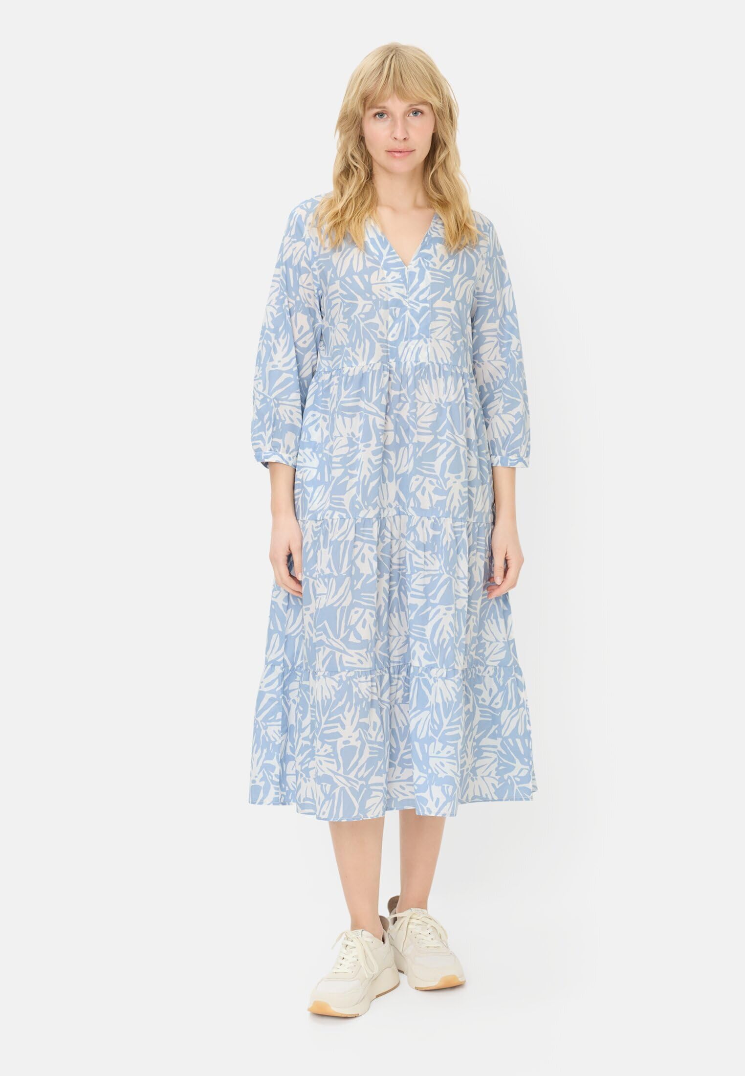 camel active Damen Sommerkleid mit Allover-Print | Mittellanges Kleid mit 3/4 Ärmel, Print, V-Ausschnitt und einem schicken Stehkragen für Alltag und Freizeit