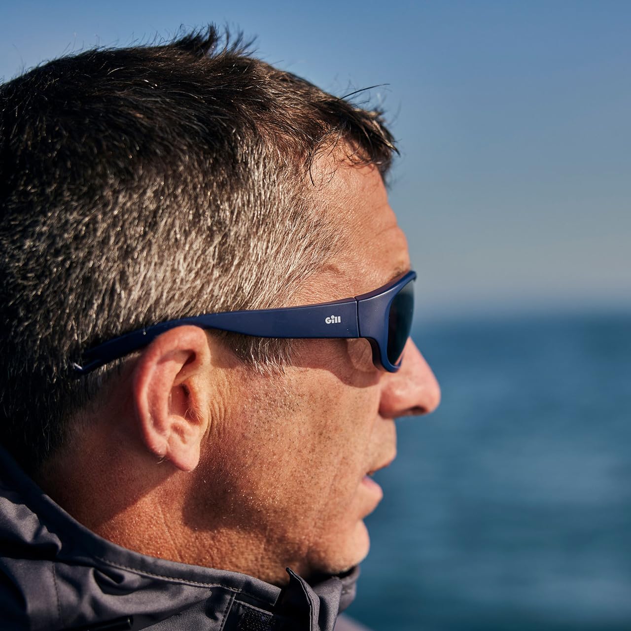 Gill Klassisch schwimmfähige Sonnenbrille mit Floating-Frame-Technologie und polarisierten Gläsern für reduzierte Blendung und 100% UV-400-Schutz (blau, Einheitsgröße)