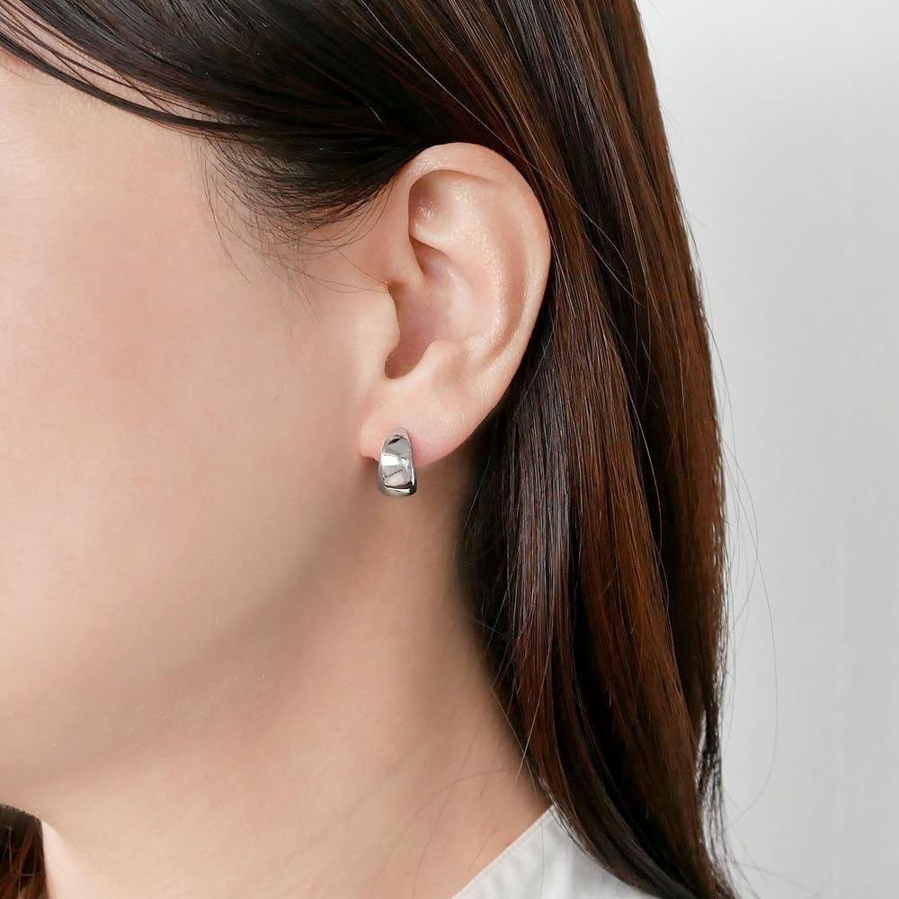 ヴァンドーム青山 ダイヤモンド キャトルピアス PT950プラチナ0.32ct ヴァンドーム青山 ダイヤモンド キャトルピアス PT950プラチナ0.32ct