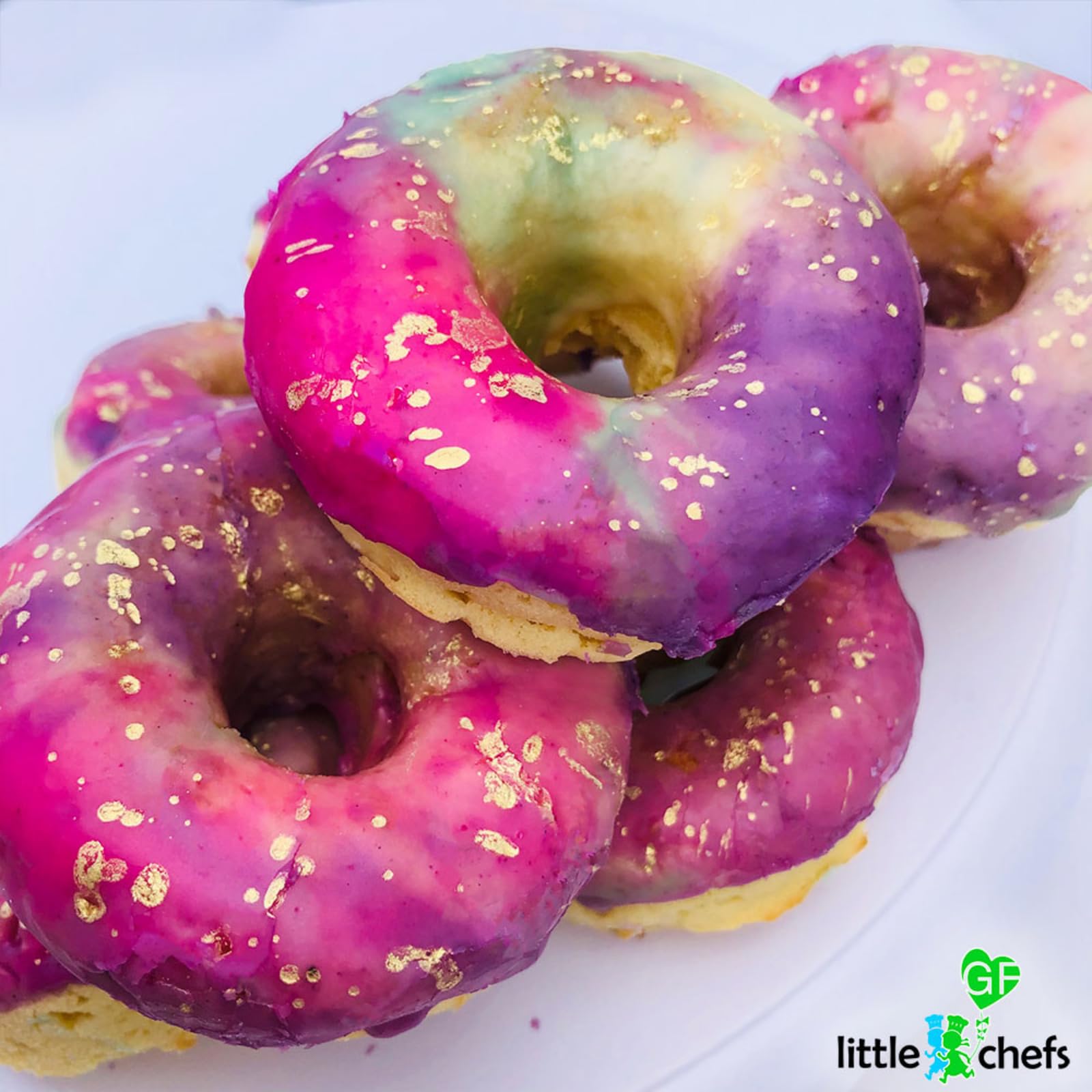 Little GF Chefs DIY Einhorn Donut Backset für Kinder | Glutenfreie Regenbogen-Wirbelglasur Backzubehör Geschenkset mit Zuckergussmischung, Zutaten, Schritt-für-Schritt-Anleitung (evtl. nicht in