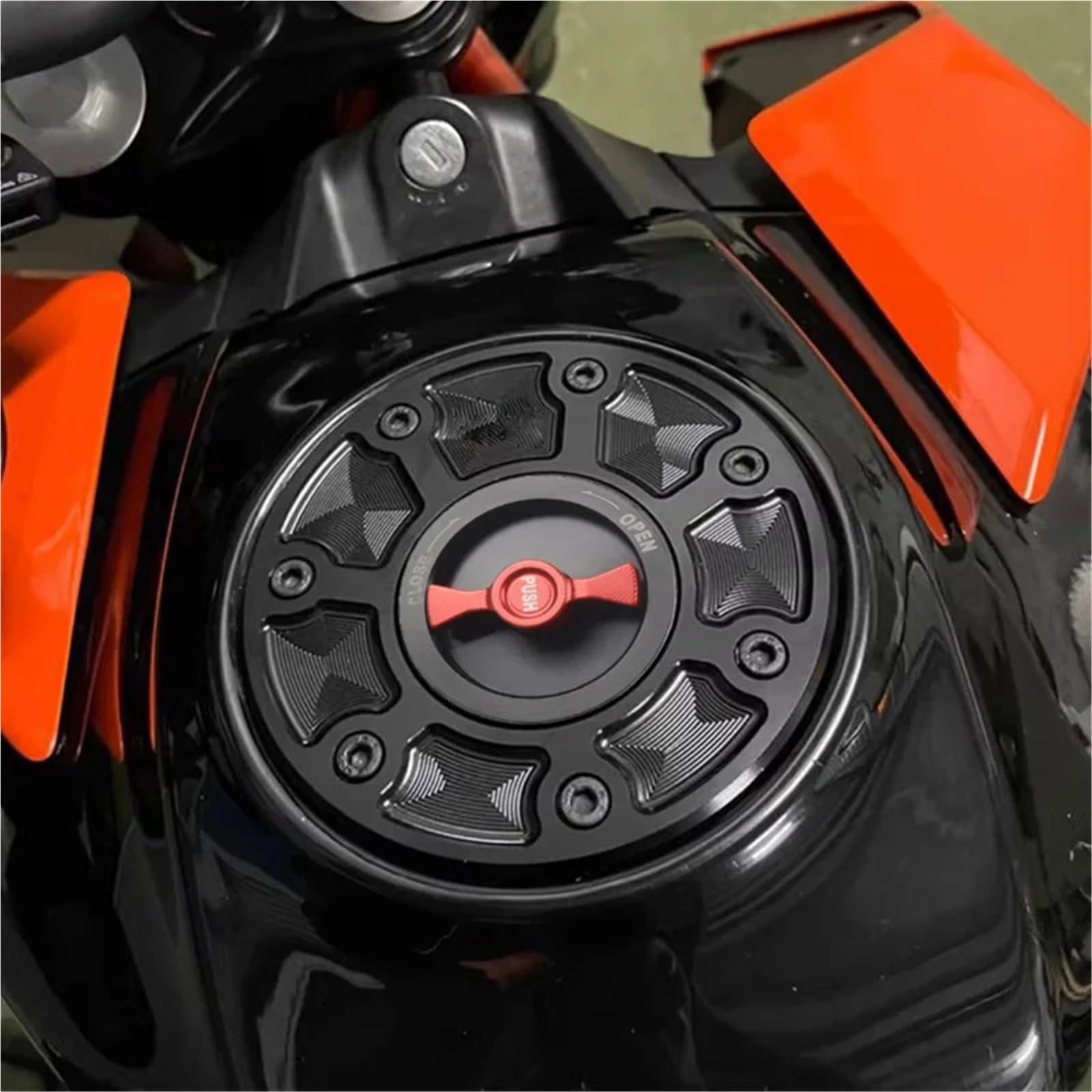 Korek wlewu paliwa Pokrywa zbiornika oleju Korek zbiornika paliwa gazowego pasuje do KTM RC 125 200 Duke 125 Duke 200 Duke 390 RC125 RC200 RC390 2012-2016 Cap Zbiornika(Black Red)