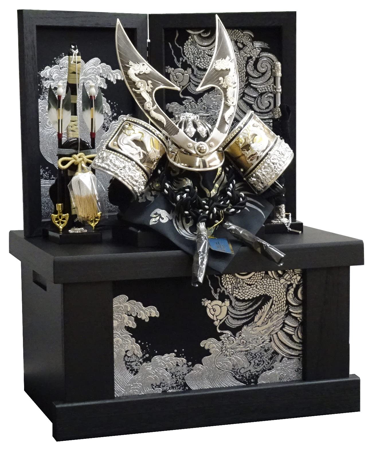 Amazon | [五月人形 兜飾り]12号ハヤブサシルバー兜（正絹縅） 間口