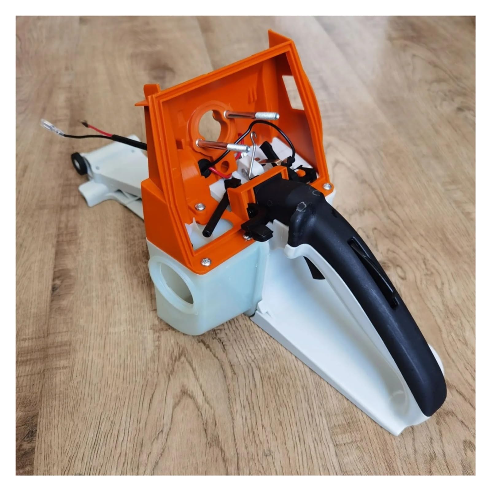 Poignée arrière MS660 pour réparer votre tronçonneuse 066 de bûcheronnage
