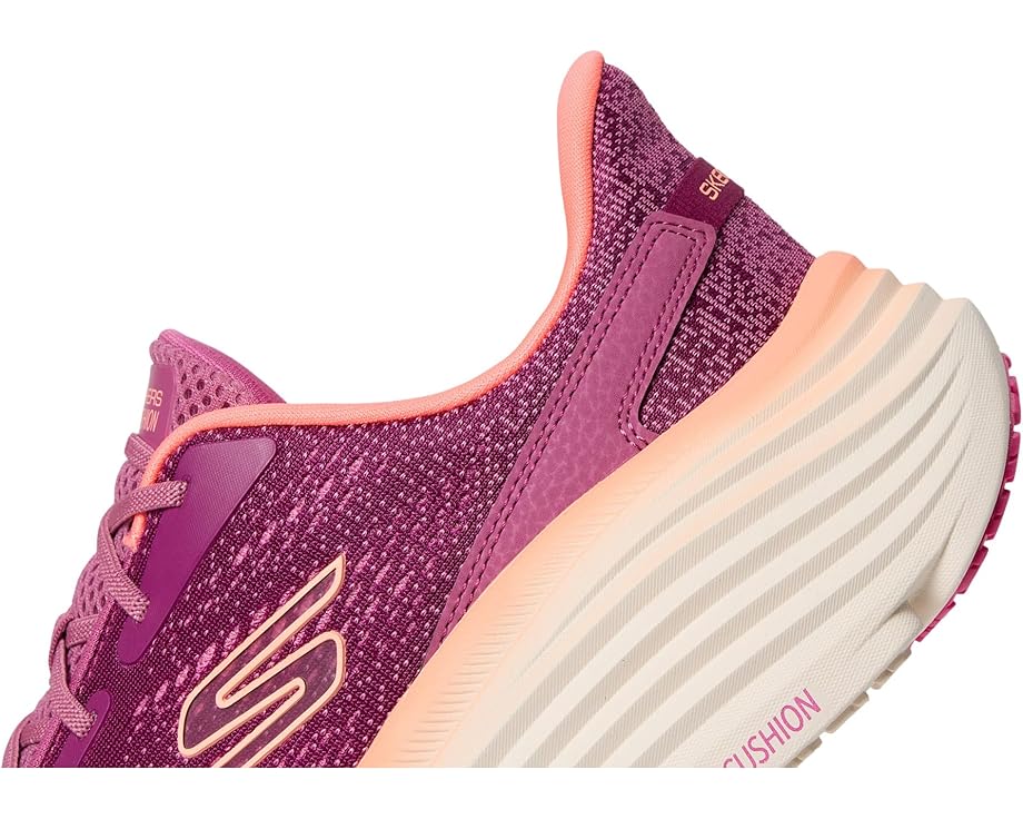 SKECHERS Max Cushioning Endeavour Kauska - Right View