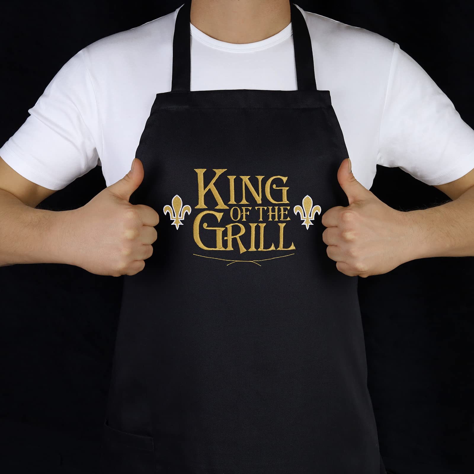 EXPRESS-STICKEREI Fartuch do grillowania z napisem "KING OF THE GRILL" – fartuch męski z możliwością regulacji fartucha kucharskiego z kieszenią, fartuch kuchenny dla mężczyzn – prezent na Dzień Ojca / dziadka, czarny, jeden rozmiar