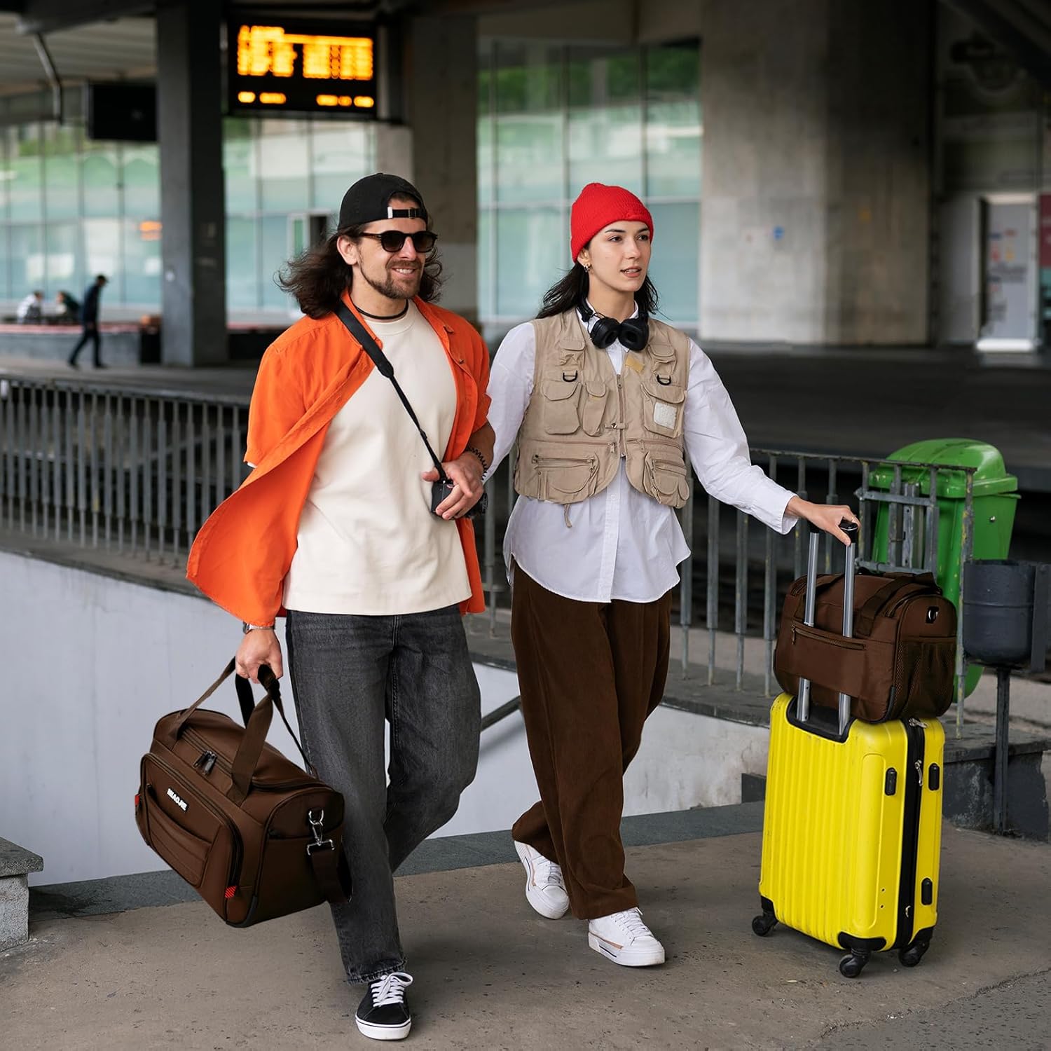 Underseat Carry On luggage Bag Airplanes Personal Item Bags, Gym Bag for Men Weekender Overnight Travel Tote Bag Shoulder Small Softside Carry on Luggage Travel Duffel Bags For Men Women -16 IN Brown