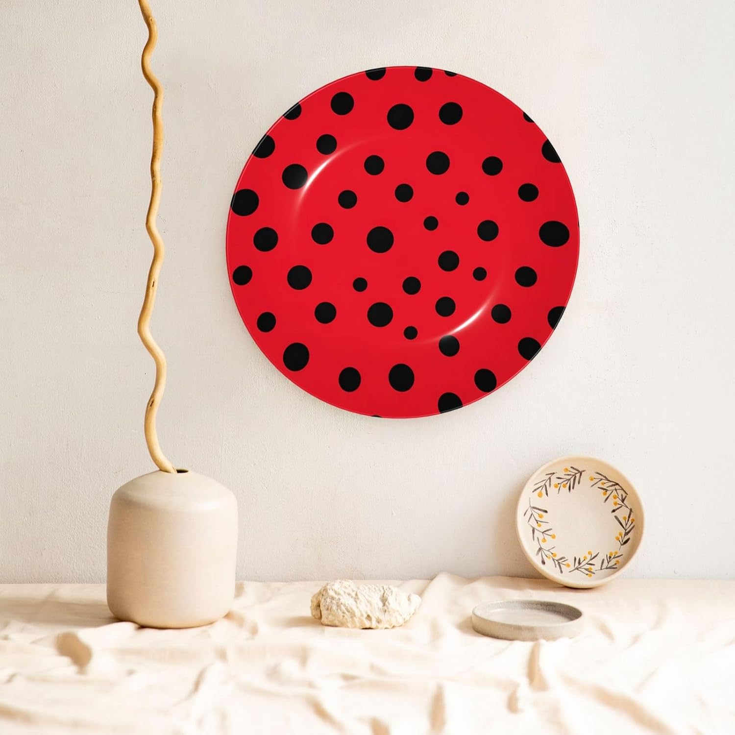 Ladybug Style Ceramic Plate Display Home Display With Stand Wall Hanging Plate For Home Decor 10 Inch