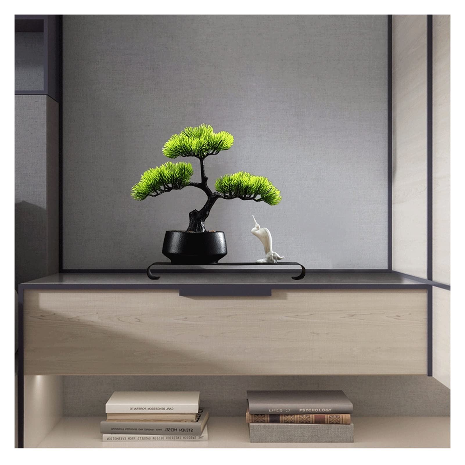 Bonsái Artificial de 23 cm (9 Pulgadas), Pino Artificial, Plantas Falsas, grulla Blanca, Estante Inferior, Cedro en Maceta de cerámica, Apto para Interiores/Exteriores, hogar u Oficina.
