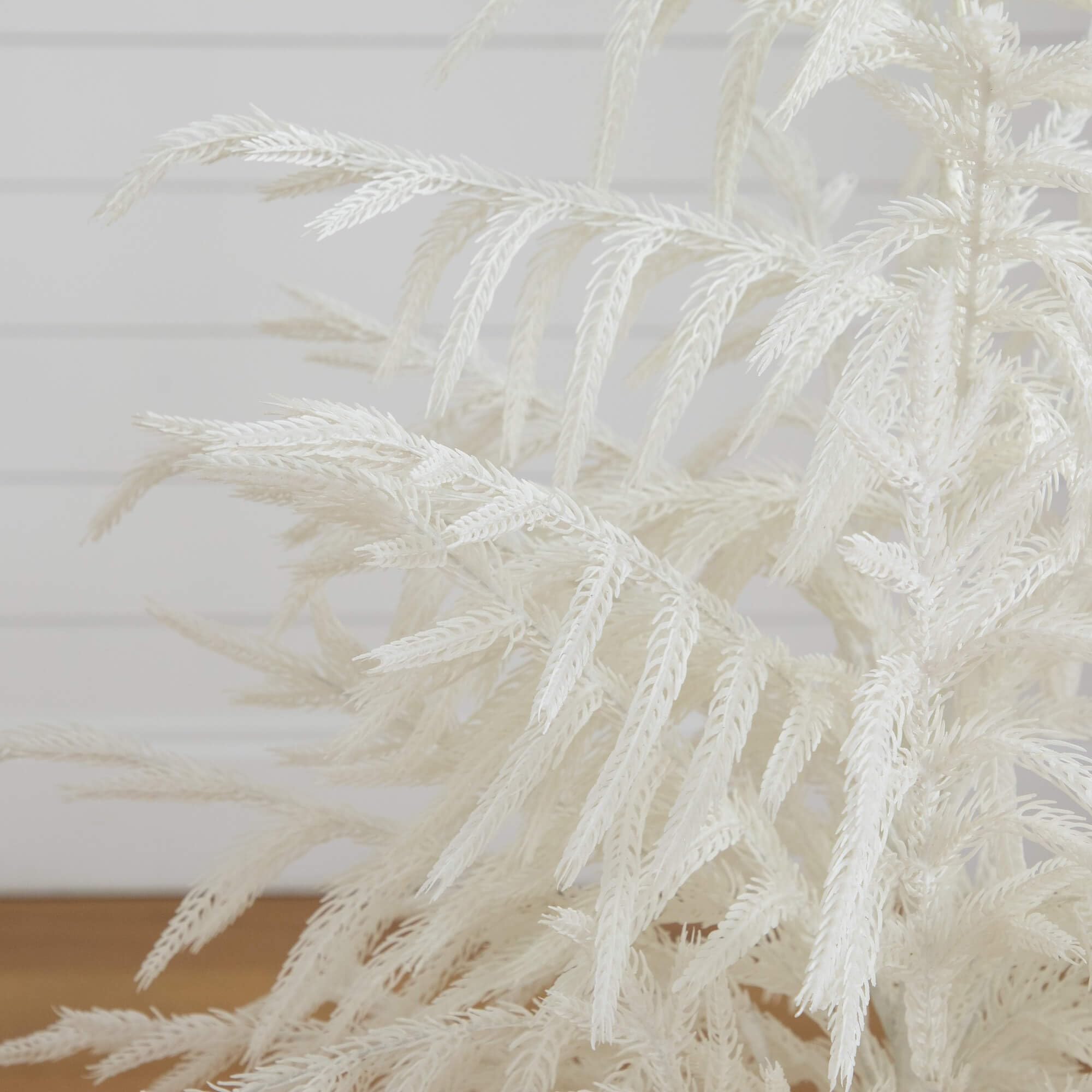Nearly Natural Sapin de Noël Artificiel, Mousse de Ciment et Fer, Plastique, Blanc, 0,9 m