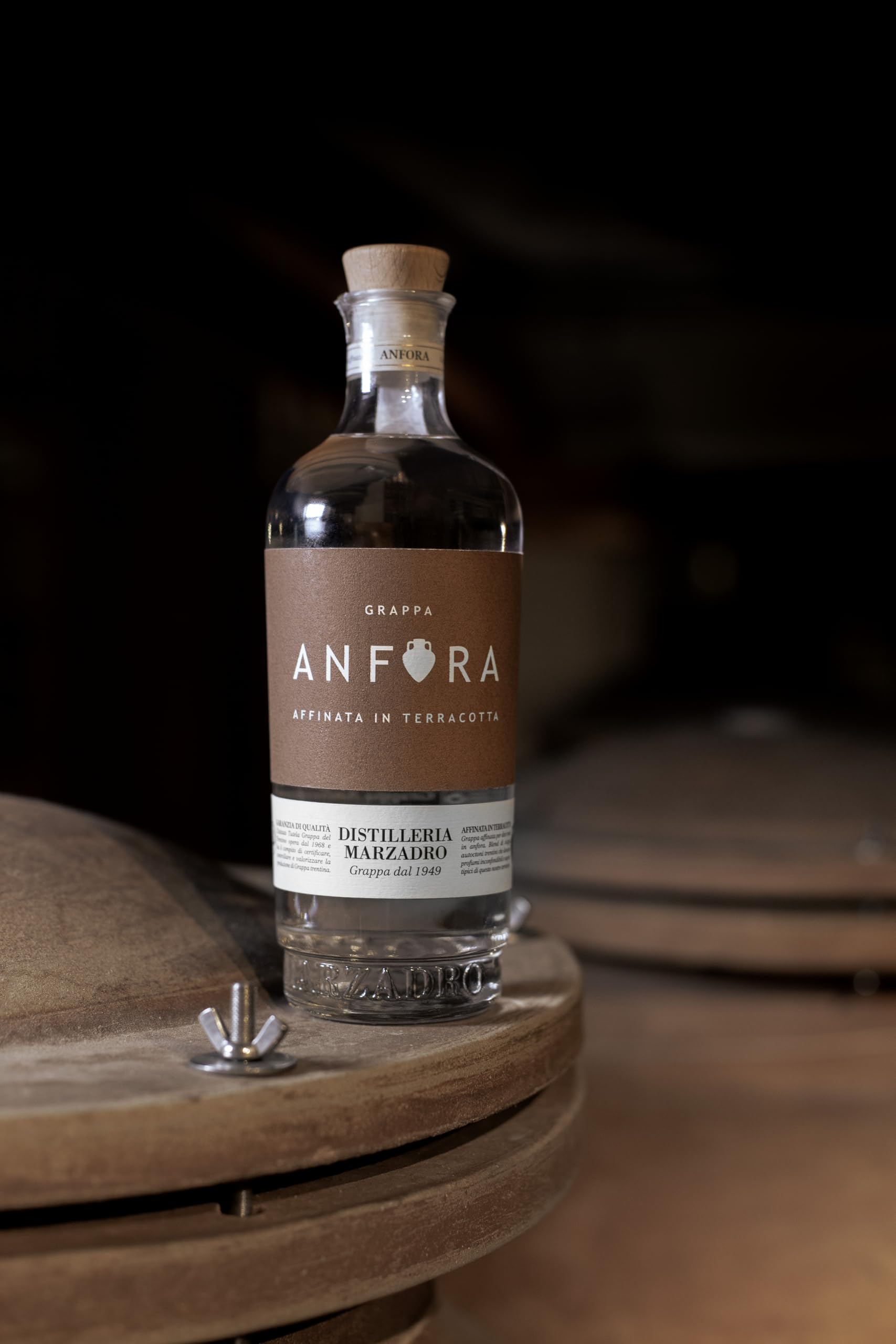 Marzadro, Grappa Anfora, affinamento in terracotta 10 mesi - bottiglia in vetro da 700ml